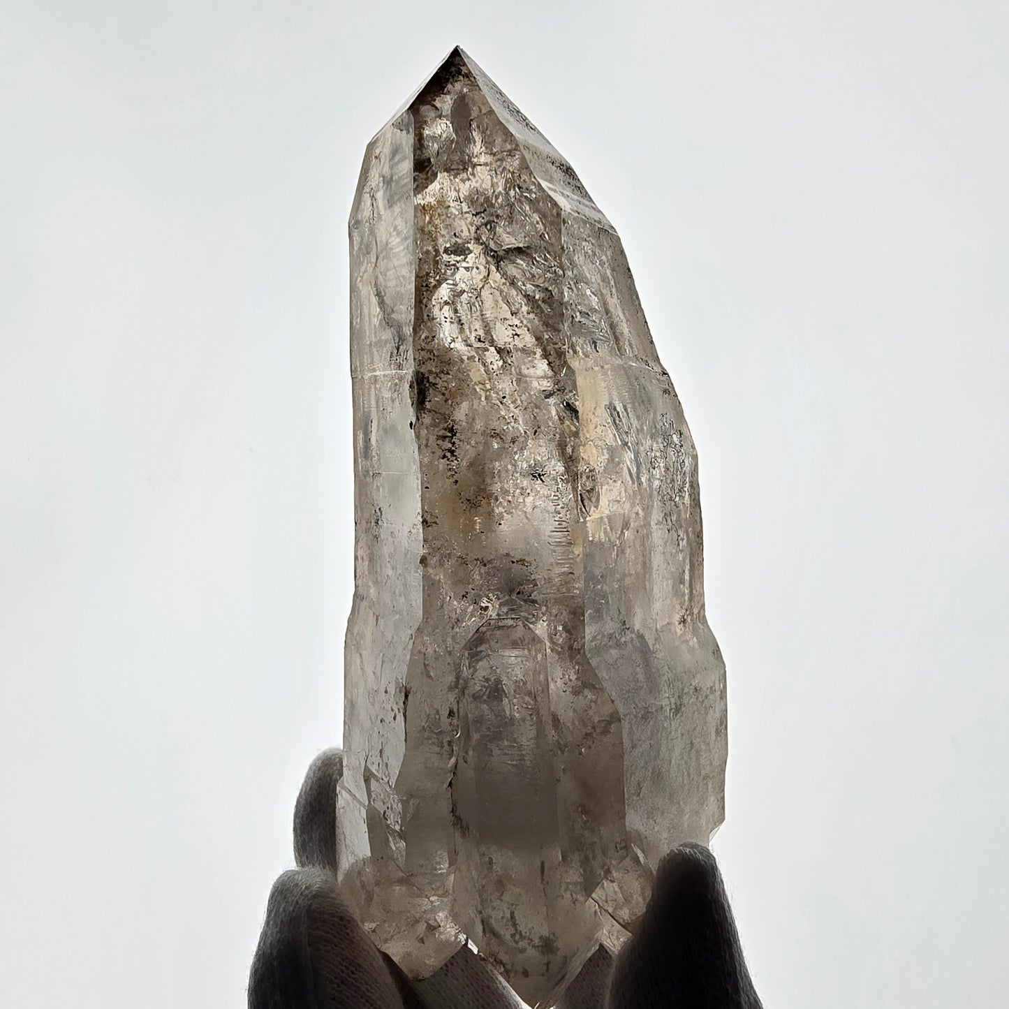 Quartz fumé squelette fantôme lémurien DT, calcite UV Valentine Pocket, Namibie 129 x 61 x 48 mm