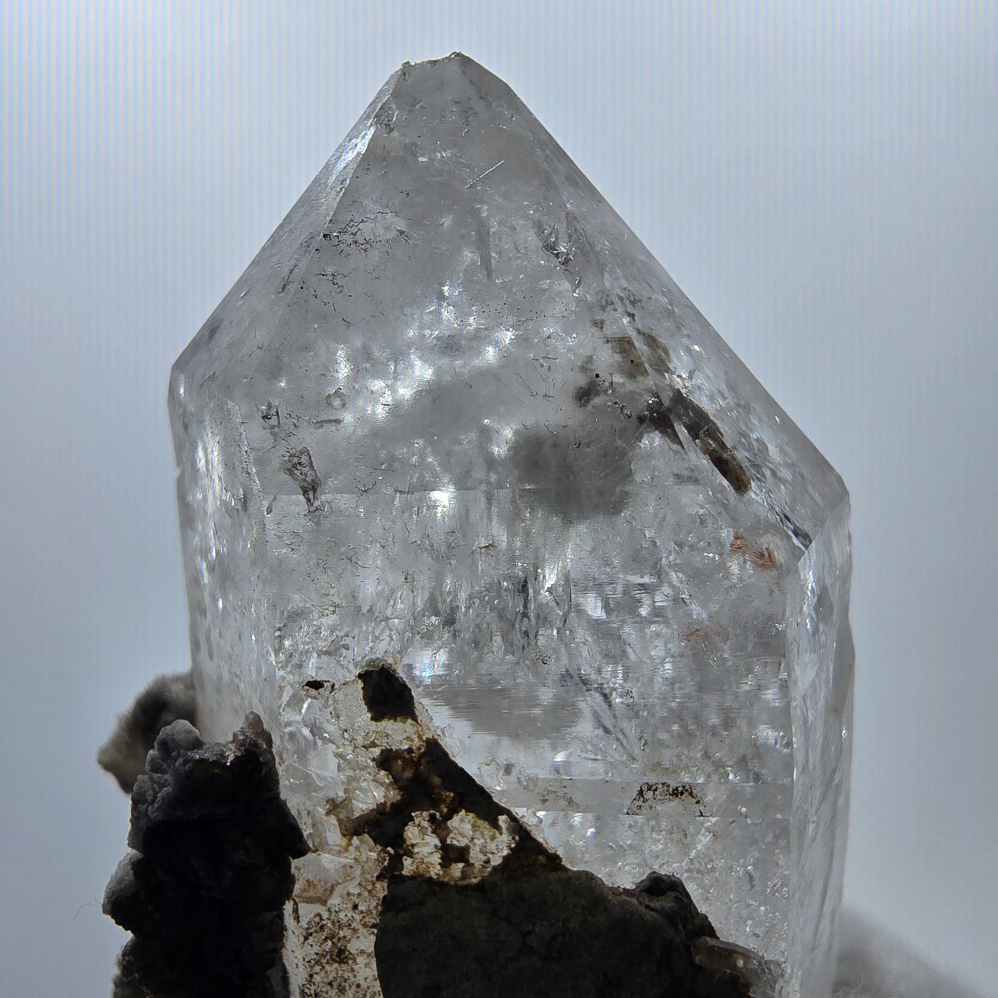 Goboboseb de poche Phantom Smoky Quartz UV Calcite Stage Valentine Namibie 65 x 42 x 37 mm