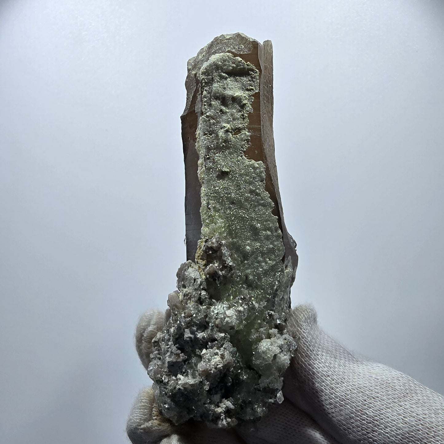 Quartz fumé squelette fantôme, spécimen d'hyalite, Erongo, Namibie, 105 x 42 x 31 mm