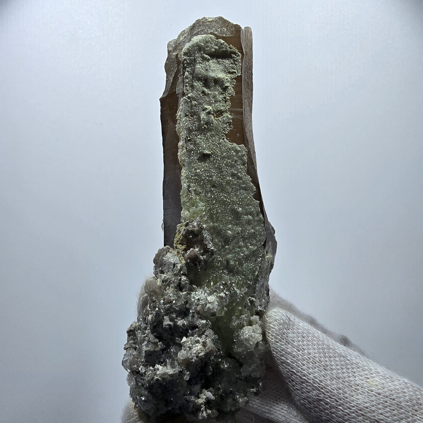 Quartz fumé squelette fantôme, spécimen d'hyalite, Erongo, Namibie, 105 x 42 x 31 mm