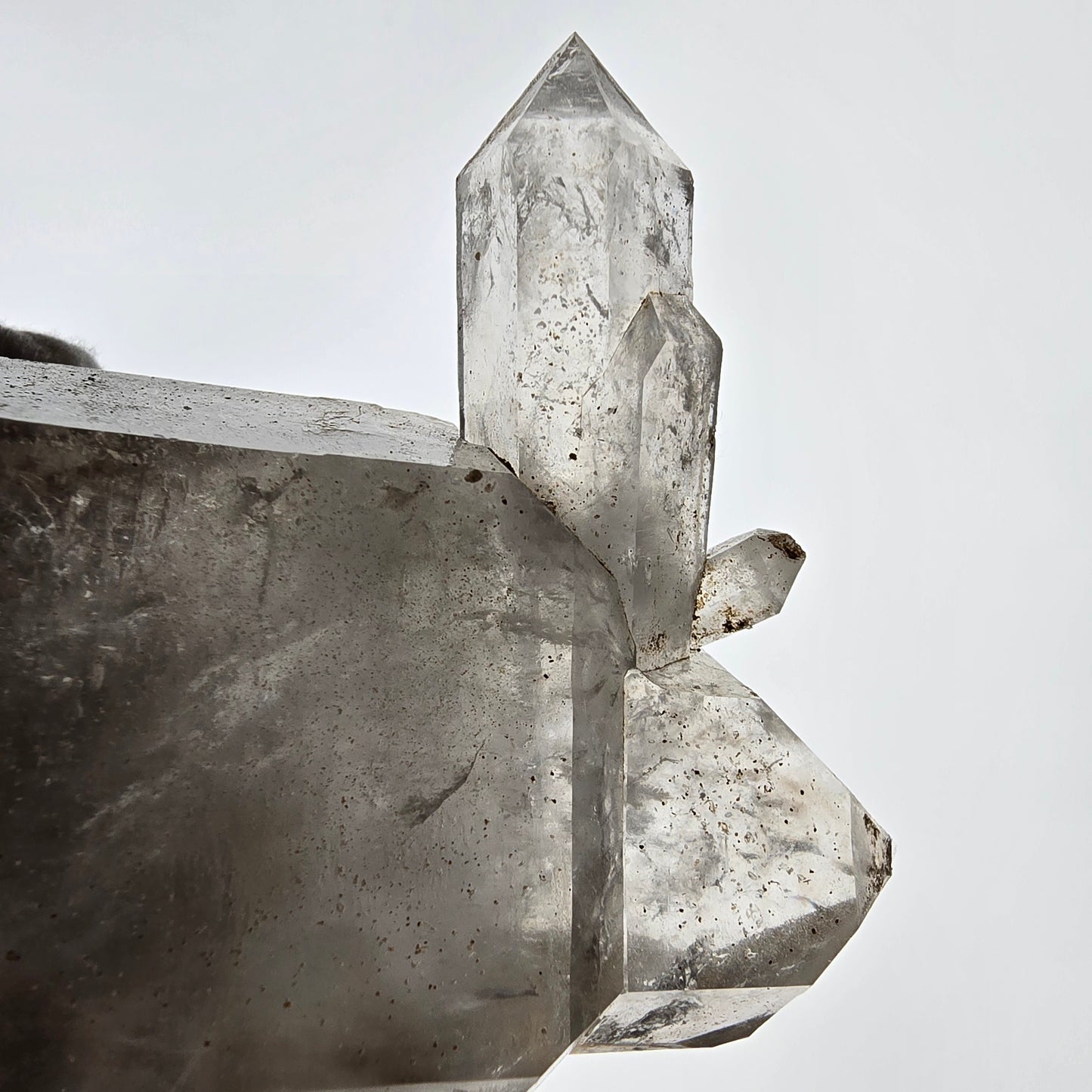 Quartz fumé squelette Enhydro DT, calcite UV, 3x Bubble Valentine Pocket Namibie 121 x 76 x 35 mm