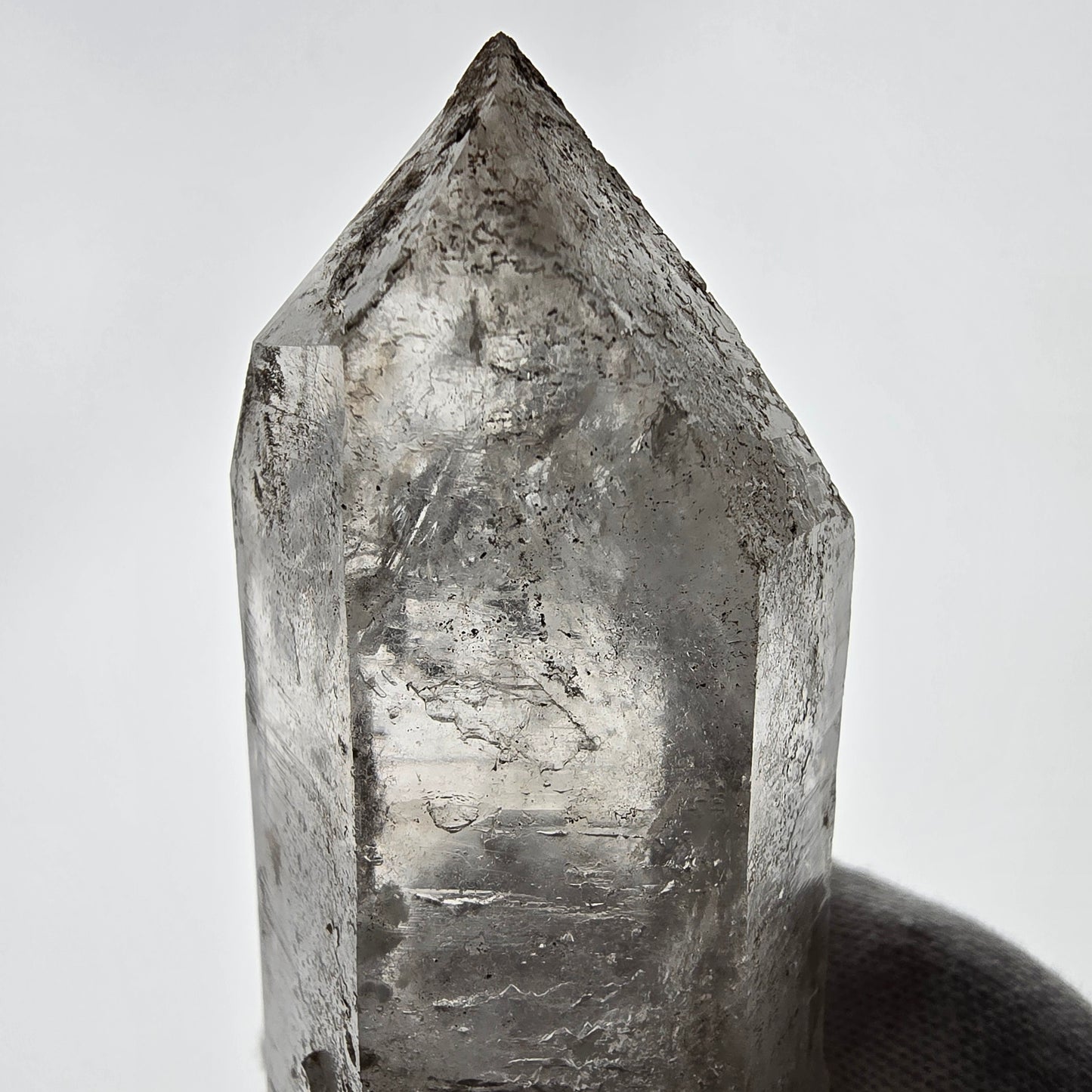 Quartz fumé squelette Enhydro DT UV Calcite, grosse bulle Valentine Pocket Namibie 134*45*37mm
