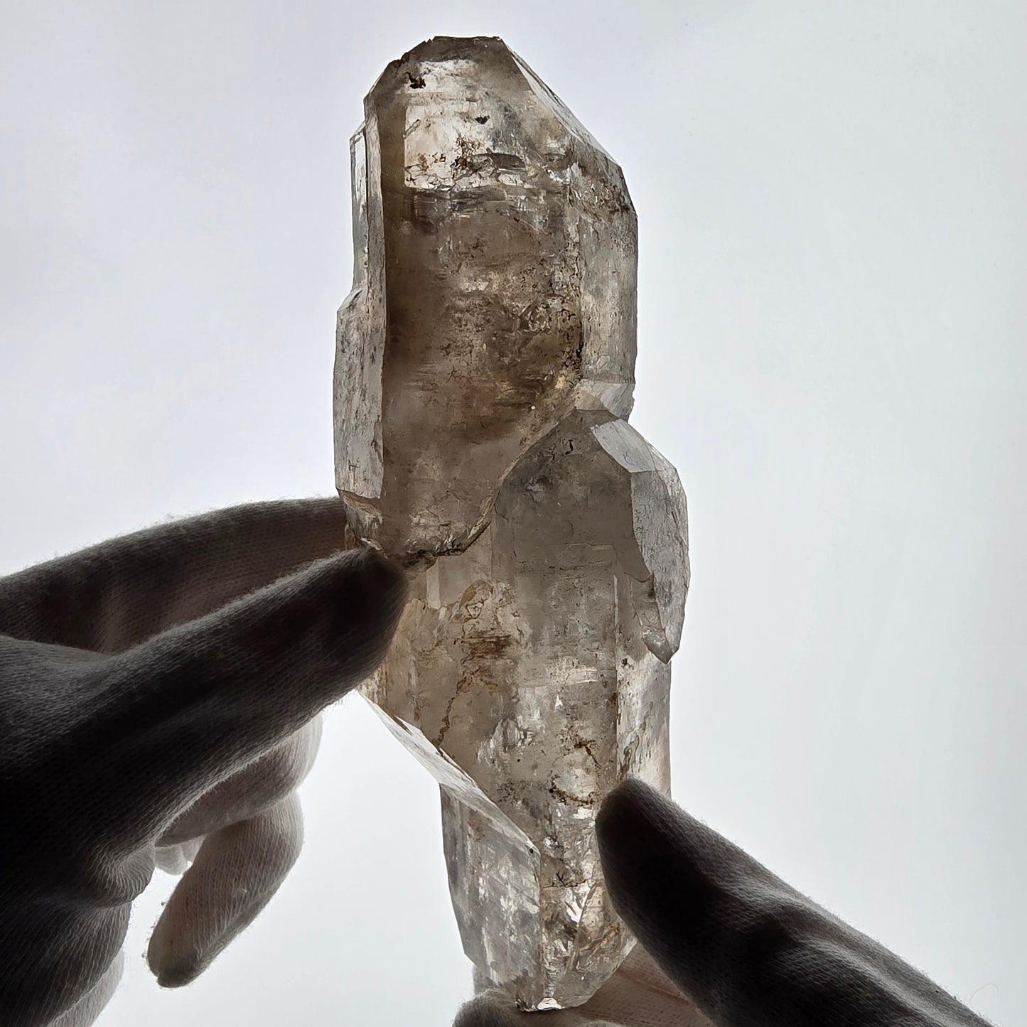Sceptre fantôme squelette XL en quartz fumé DT, poche Saint-Valentin en calcite UV, Namibie 191 x 60 x 51 mm