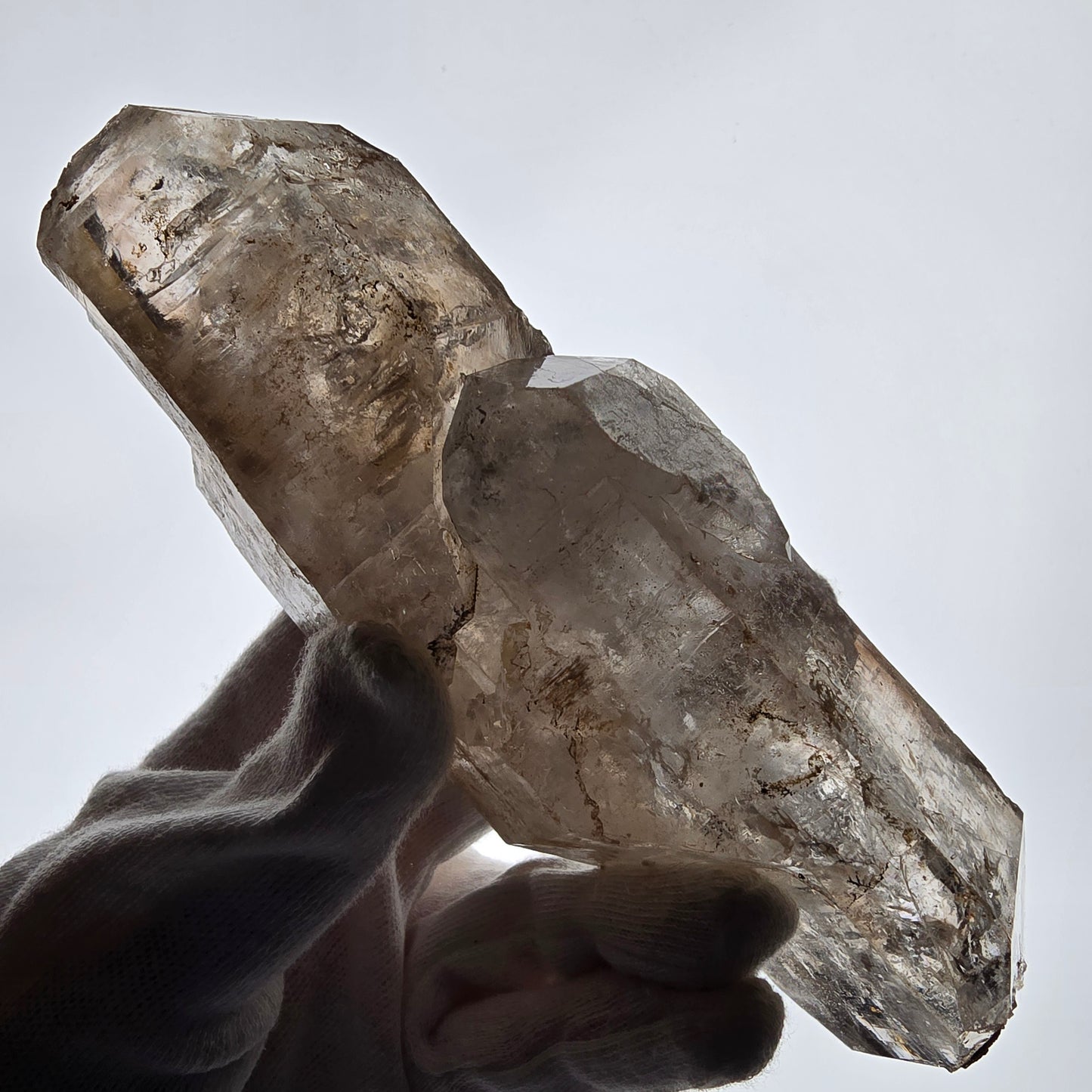 Sceptre fantôme squelette XL en quartz fumé DT, poche Saint-Valentin en calcite UV, Namibie 191 x 60 x 51 mm