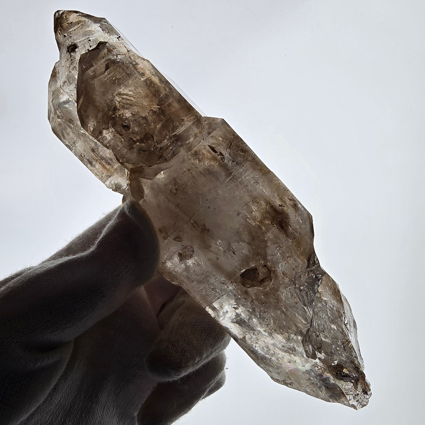 Sceptre fantôme squelette XL en quartz fumé DT, poche Saint-Valentin en calcite UV, Namibie 191 x 60 x 51 mm