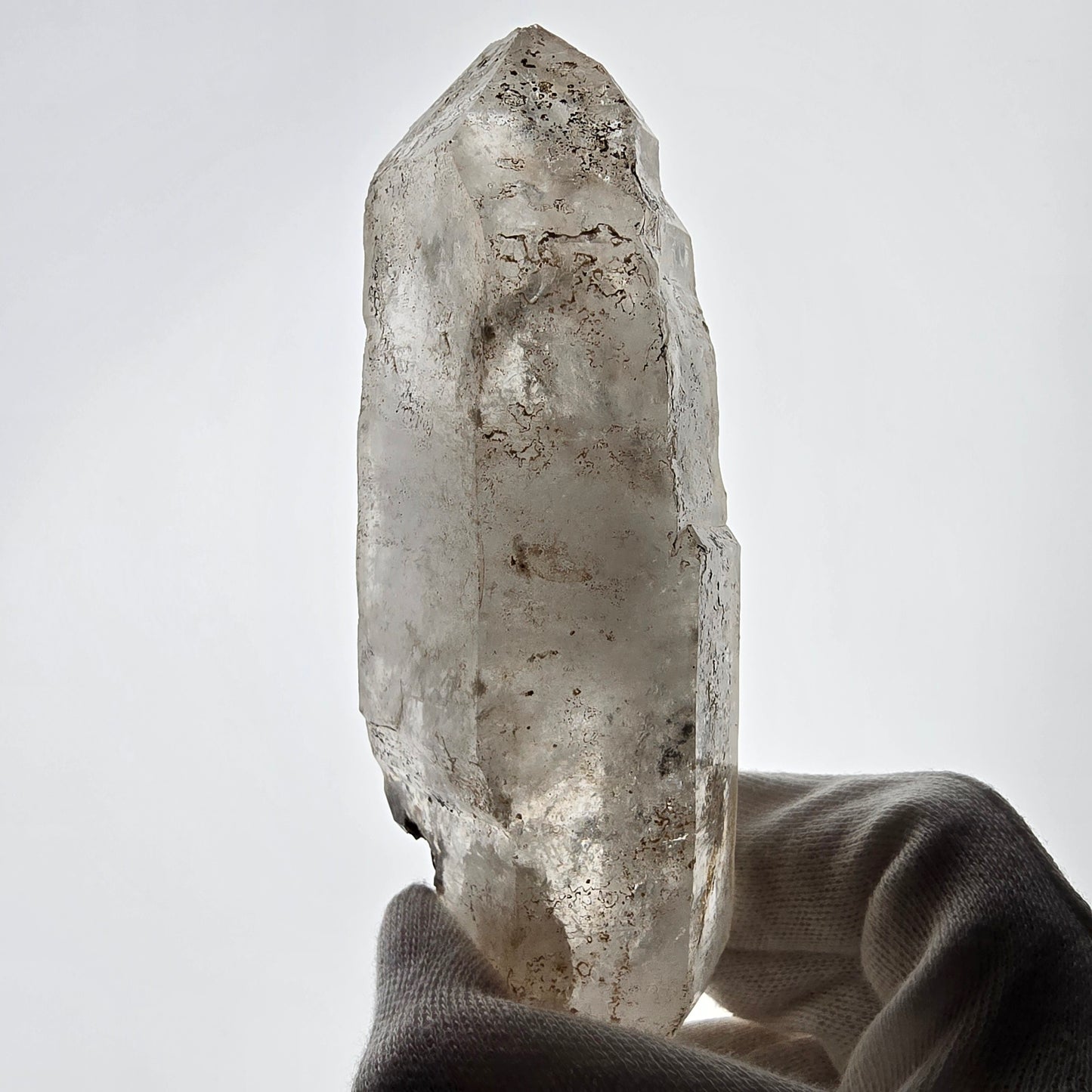 Sceptre DT en quartz fumé squelette Enhydro, poche Valentine en calcite UV, Namibie 153 x 62 x 39 mm