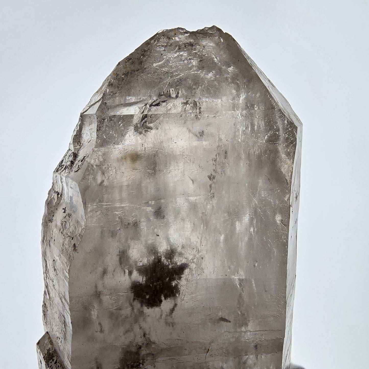 Sceptre DT en quartz fumé squelette Enhydro, poche Valentine en calcite UV, Namibie 153 x 62 x 39 mm