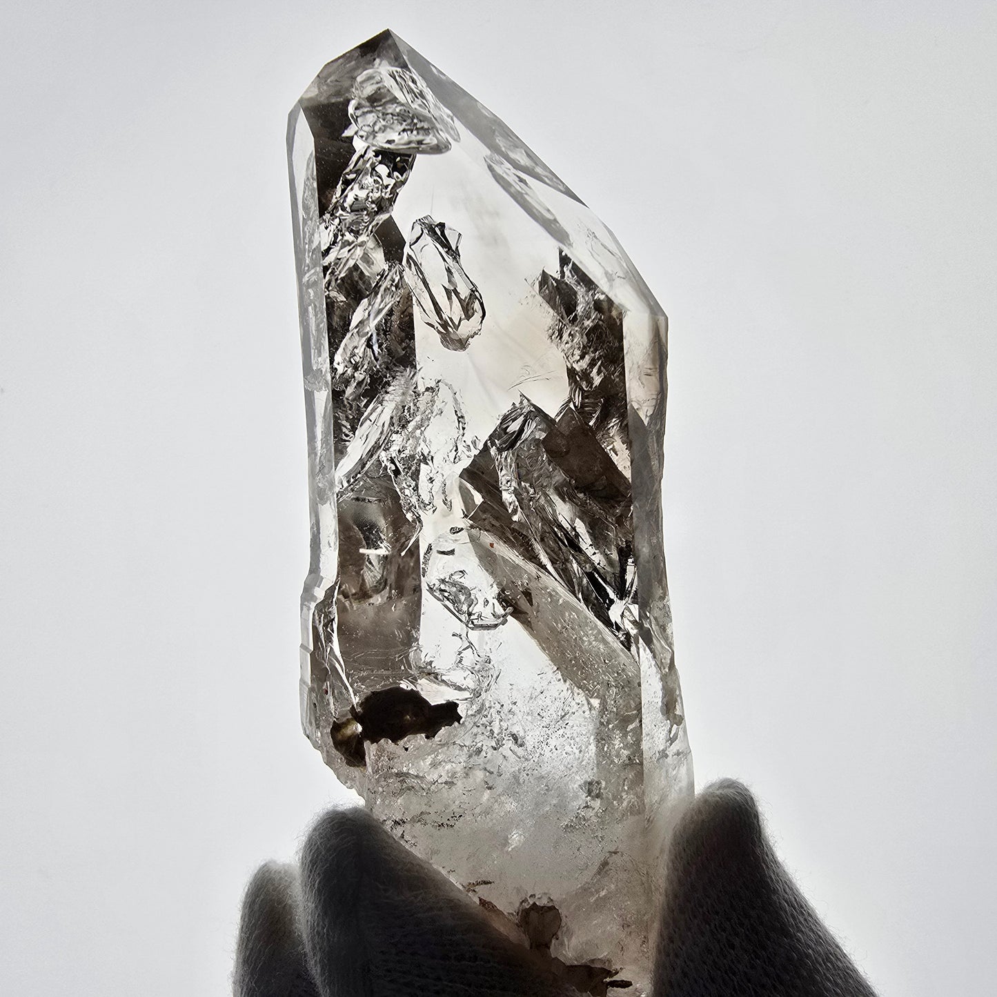 Sceptre en quartz fumé Window Phantom, calcite UV Valentine Pocket Goboboseb Namibie 90 x 38 x 25 mm