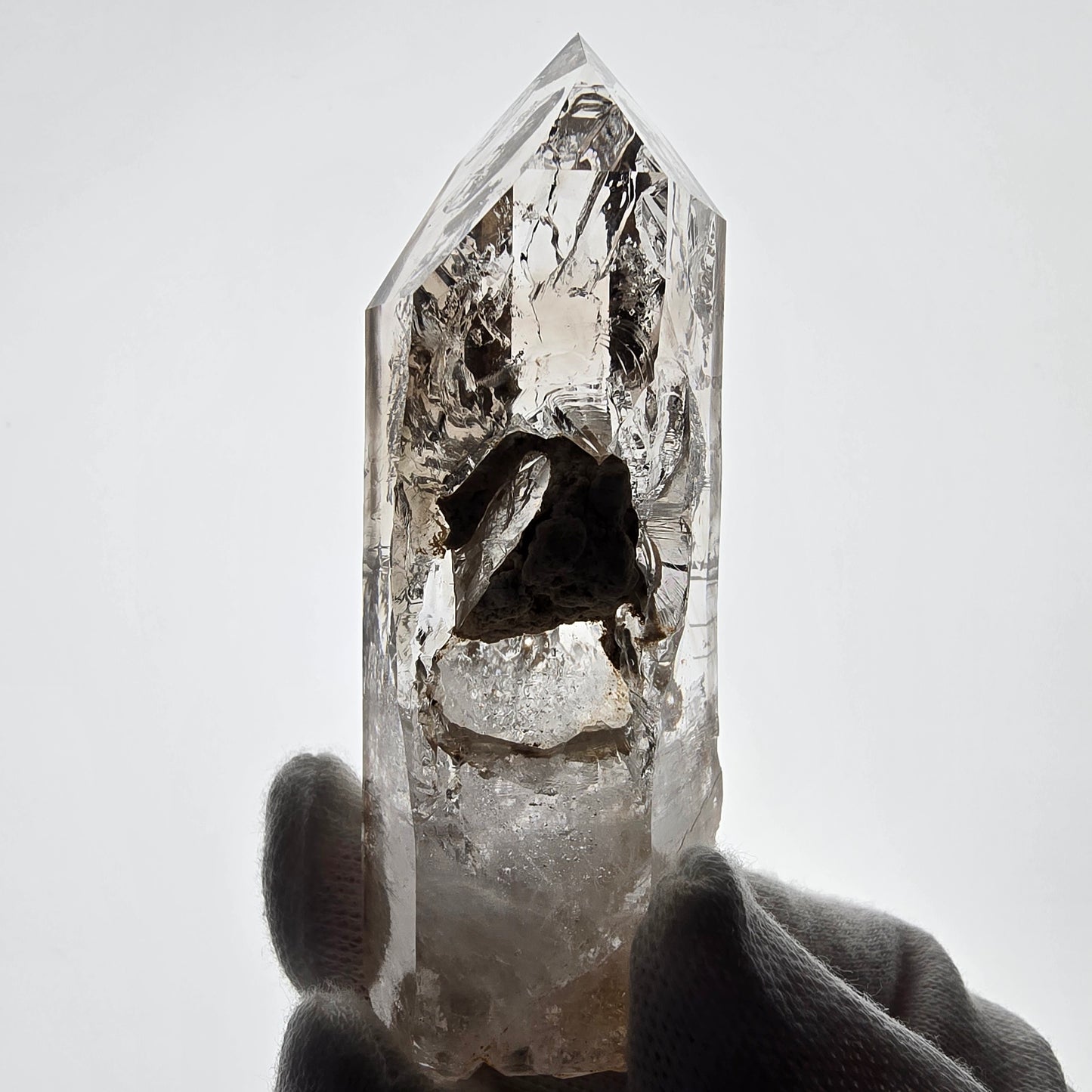 Sceptre en quartz fumé Window Phantom, calcite UV Valentine Pocket Goboboseb Namibie 90 x 38 x 25 mm
