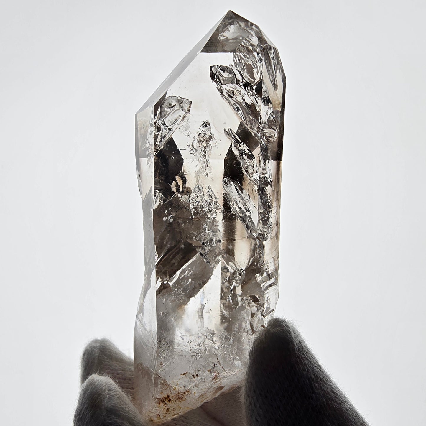 Sceptre en quartz fumé Window Phantom, calcite UV Valentine Pocket Goboboseb Namibie 90 x 38 x 25 mm