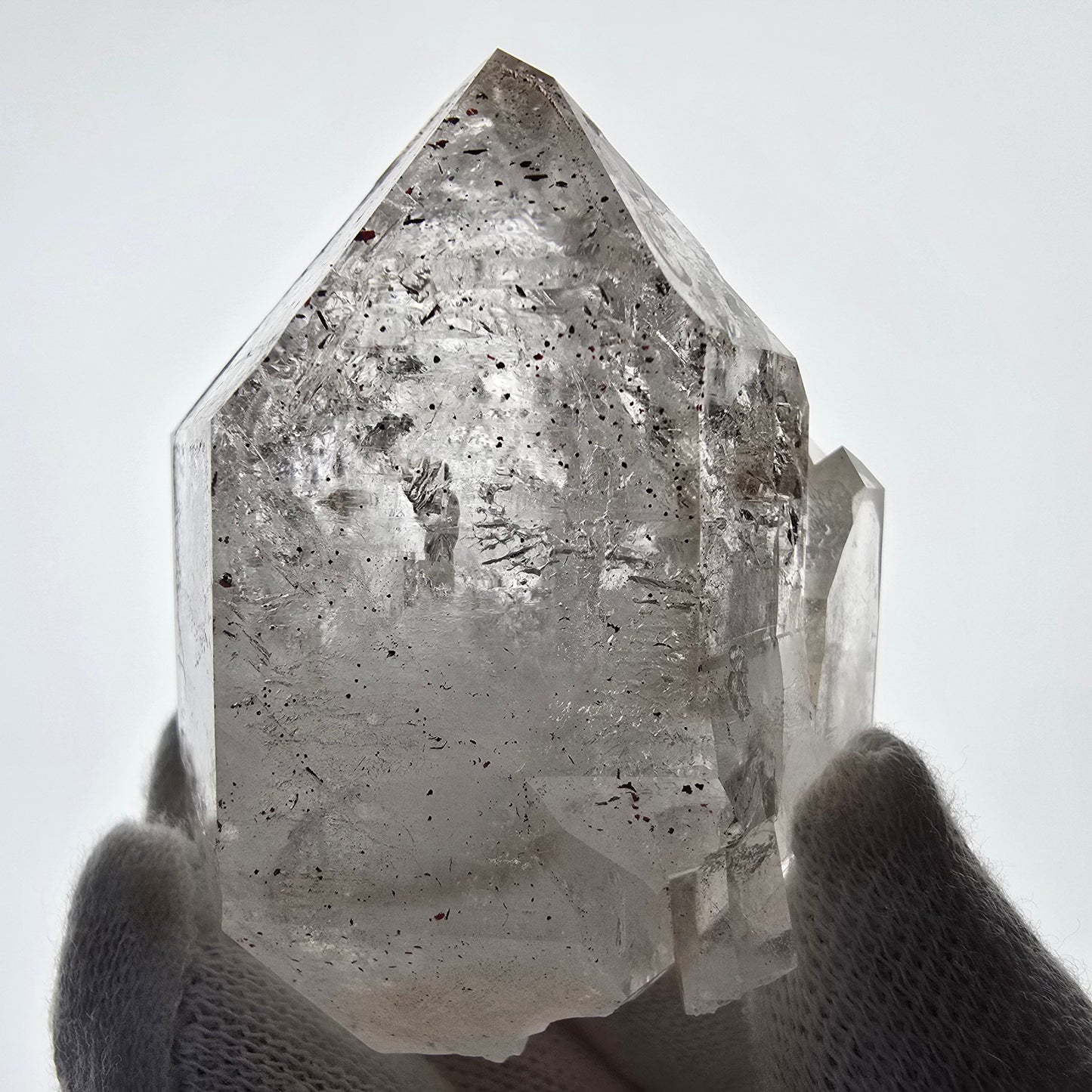 Sceptre de poche en hématite et quartz fumé, fantôme squelette, Saint-Valentin, Goboboseb, Namibie, 58 x 45 x 32 mm