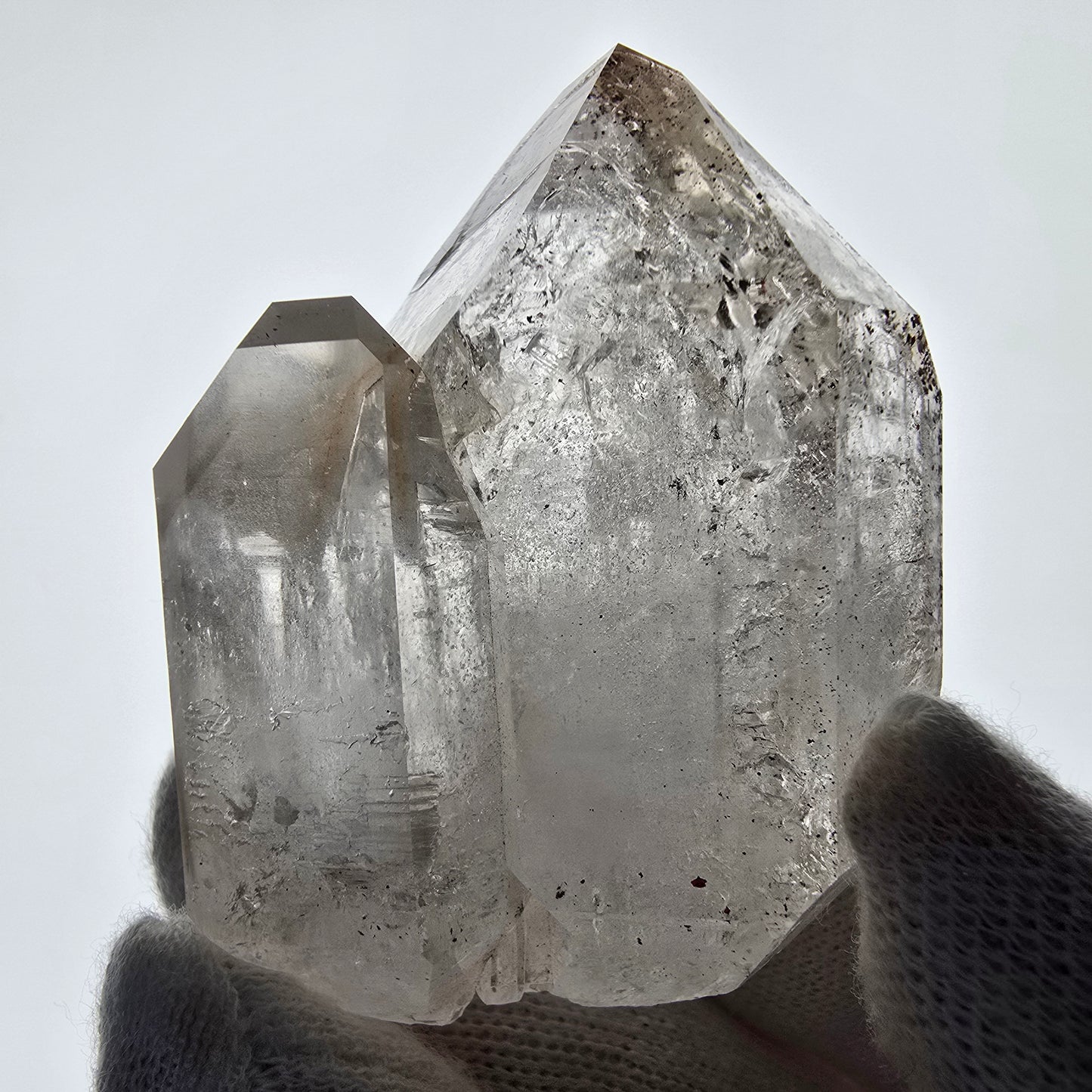 Sceptre de poche en hématite et quartz fumé, fantôme squelette, Saint-Valentin, Goboboseb, Namibie, 58 x 45 x 32 mm