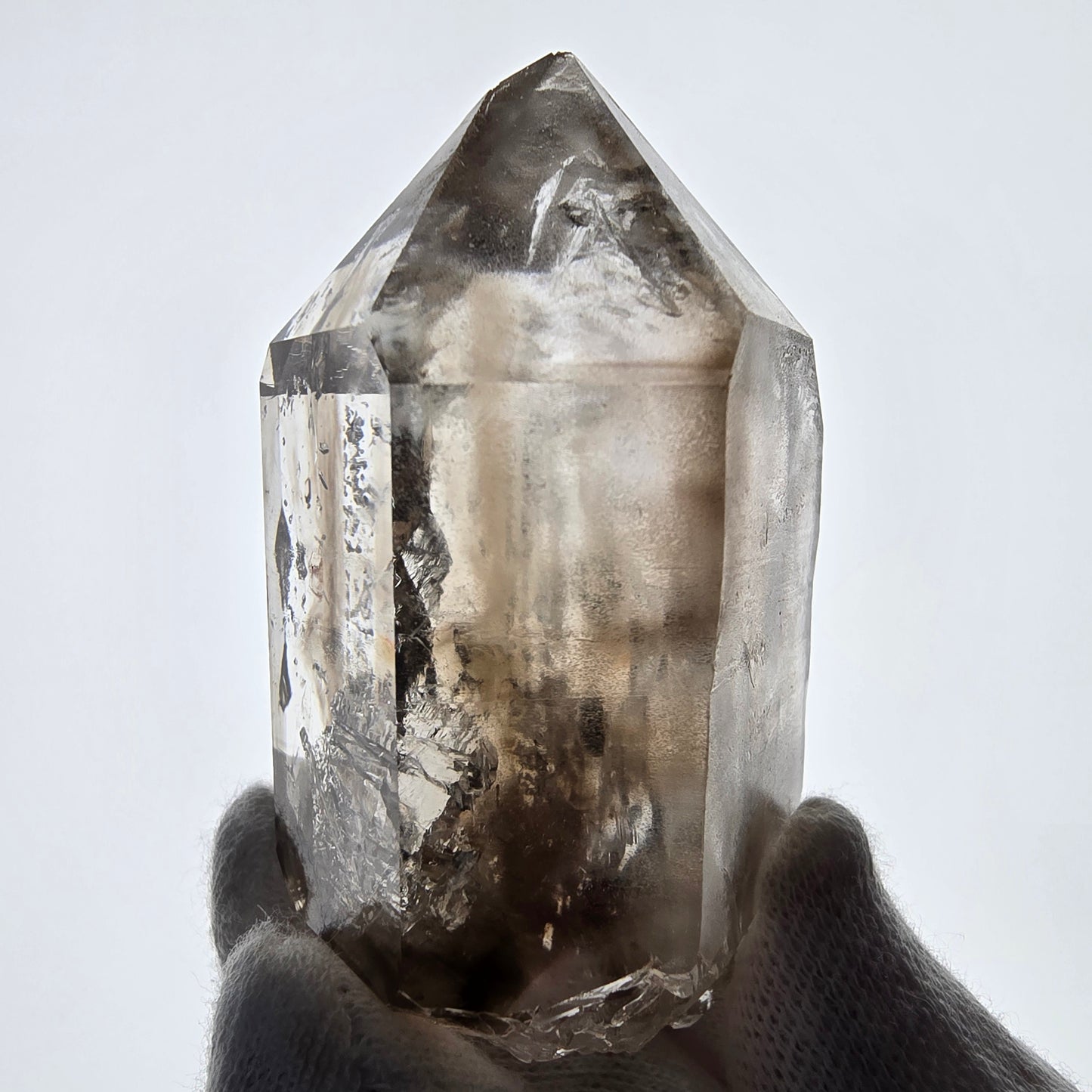 Sceptre DT en quartz fumé squelette Enhydro, poche Valentine en calcite UV, Namibie 71 x 43 x 31 mm
