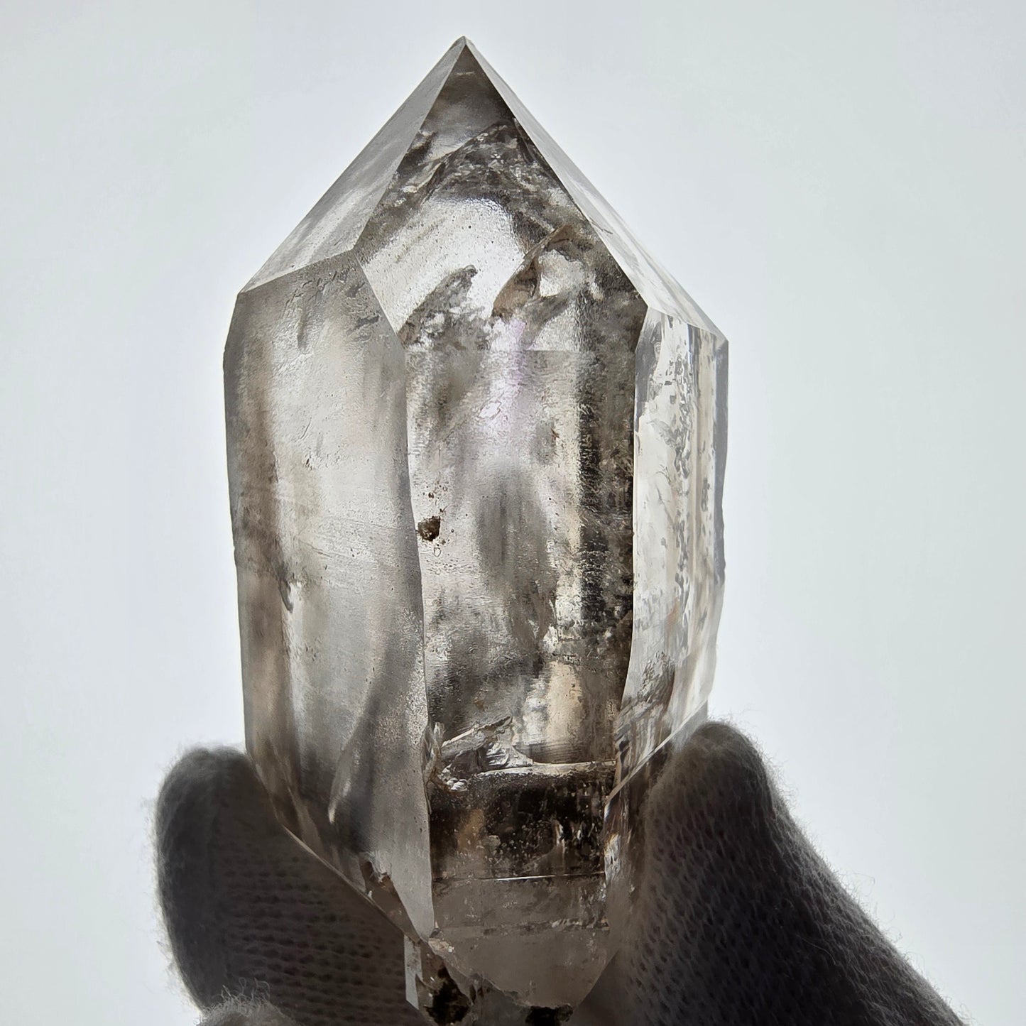Sceptre DT en quartz fumé squelette Enhydro, poche Valentine en calcite UV, Namibie 71 x 43 x 31 mm
