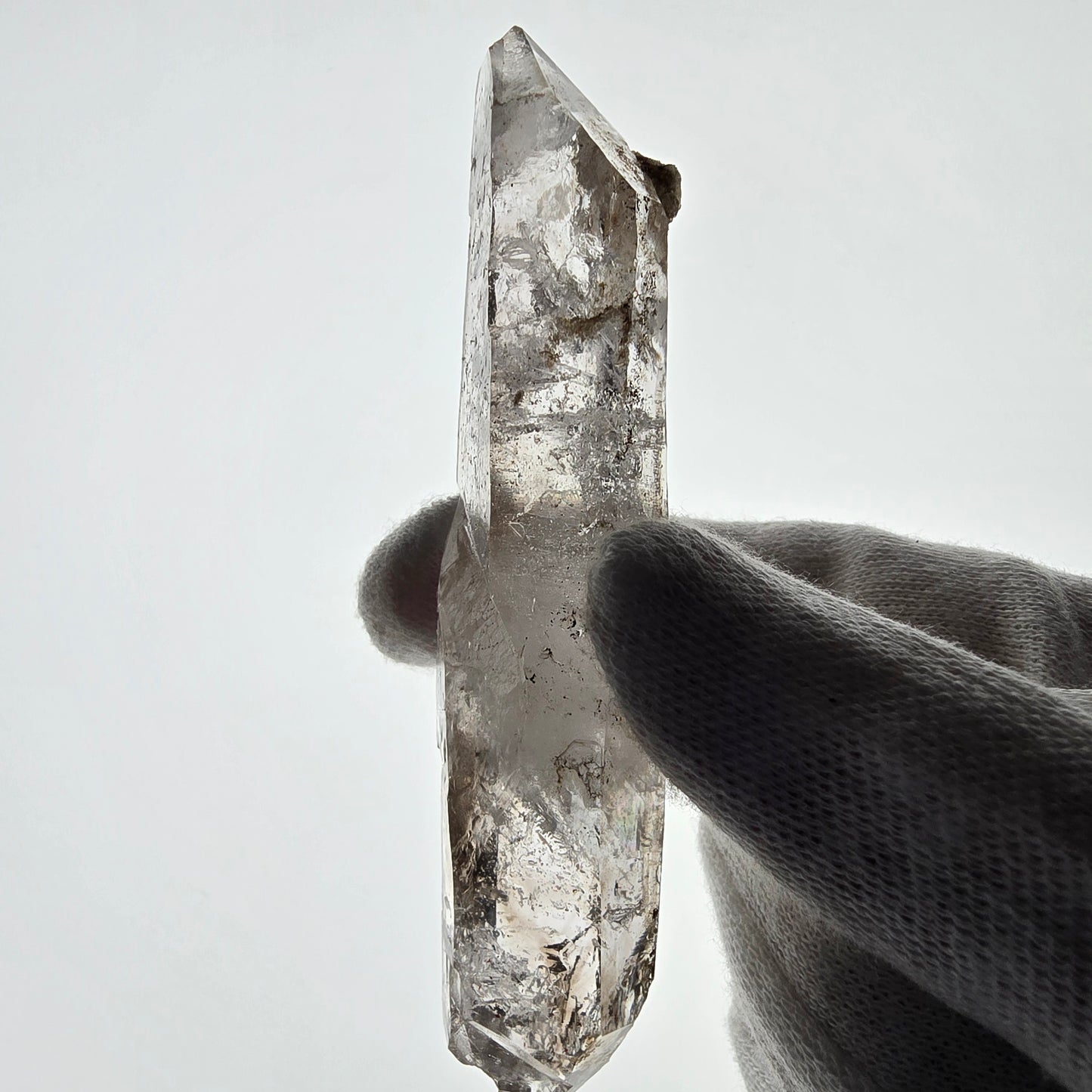 Sceptre DT en quartz fumé squelette Enhydro, poche Valentine en calcite UV, Namibie 98 x 24 x 18 mm