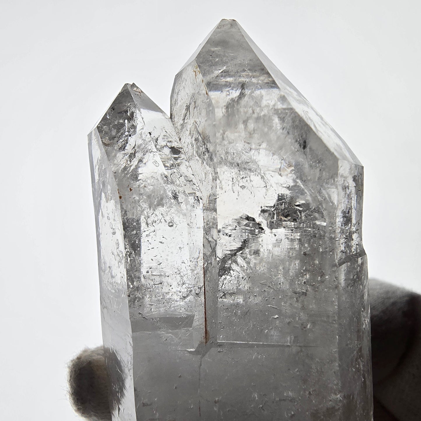 Quartz fumé squelette Enhydro DT, calcite UV, 2x Bubble Valentine Pocket, Namibie 105 x 38 x 32 mm