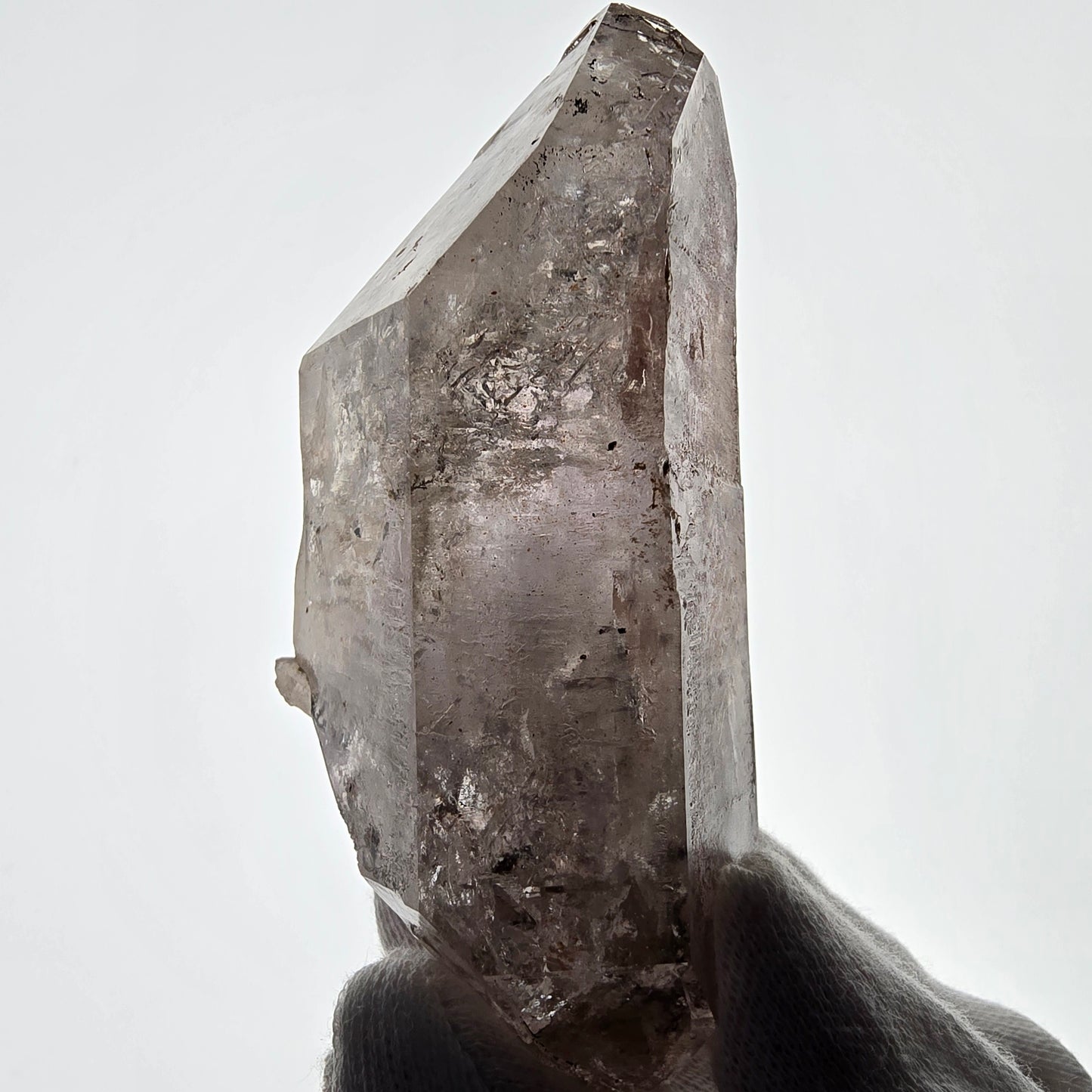 Sceptre fantôme squelette en quartz fumé DT, poche Saint-Valentin en calcite UV, Namibie 97 x 44 x 37 mm