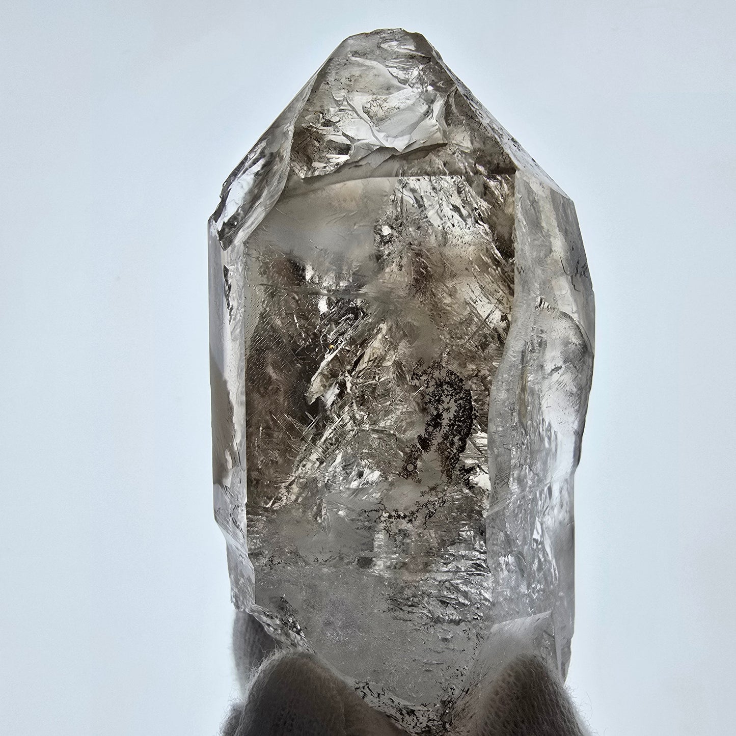Sceptre fantôme squelette en quartz fumé DT, poche Saint-Valentin en calcite UV, Namibie 89 x 47 x 32 mm