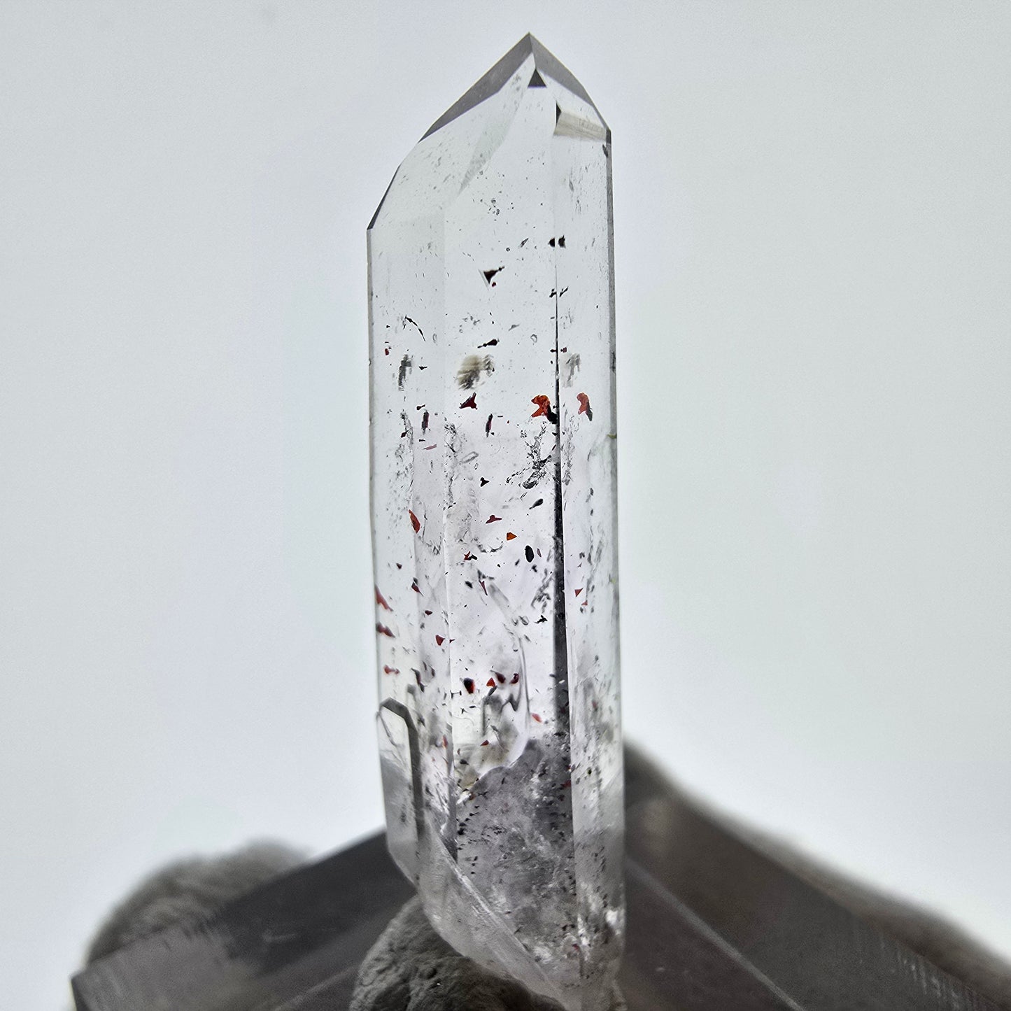 Quartz fumé Harlequin Phantom, mine Point Streep, Goboboseb, Namibie, 36 x 10 x 8 mm