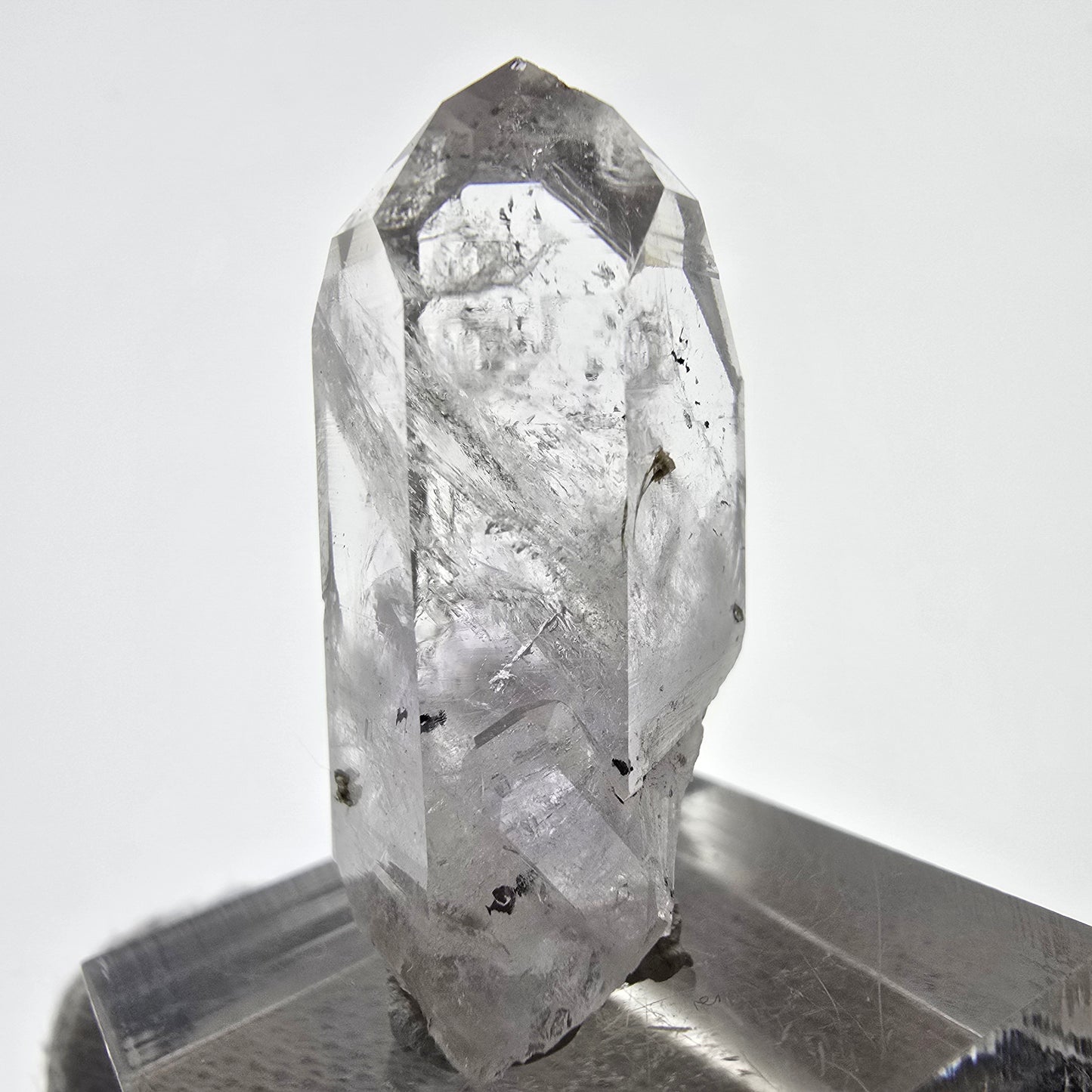 Améthyste fantôme avec épidote, mine d'hématite Streep, Goboboseb, Namibie, 34 x 17 x 16 mm