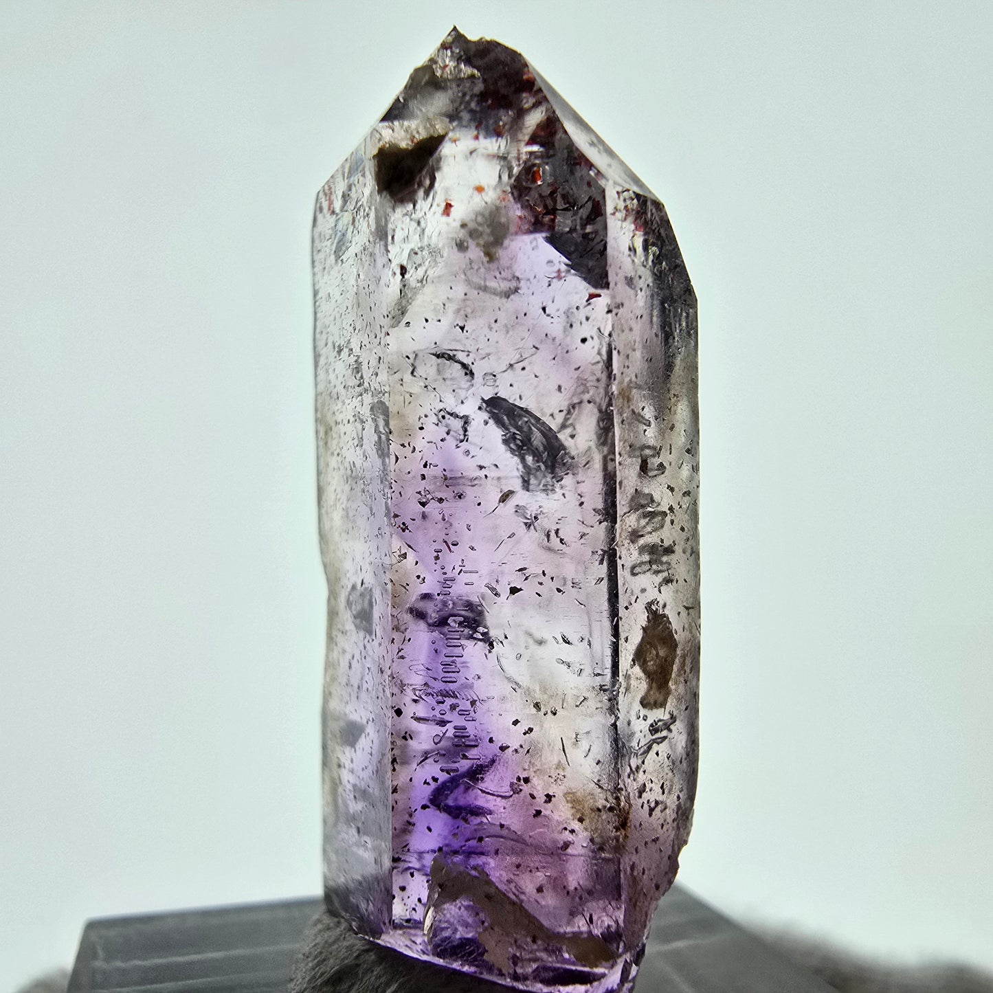 Harlequin Phantom Skeleton Améthyste, UV Calcite Valentine Pocket Namibie 35*15*13mm