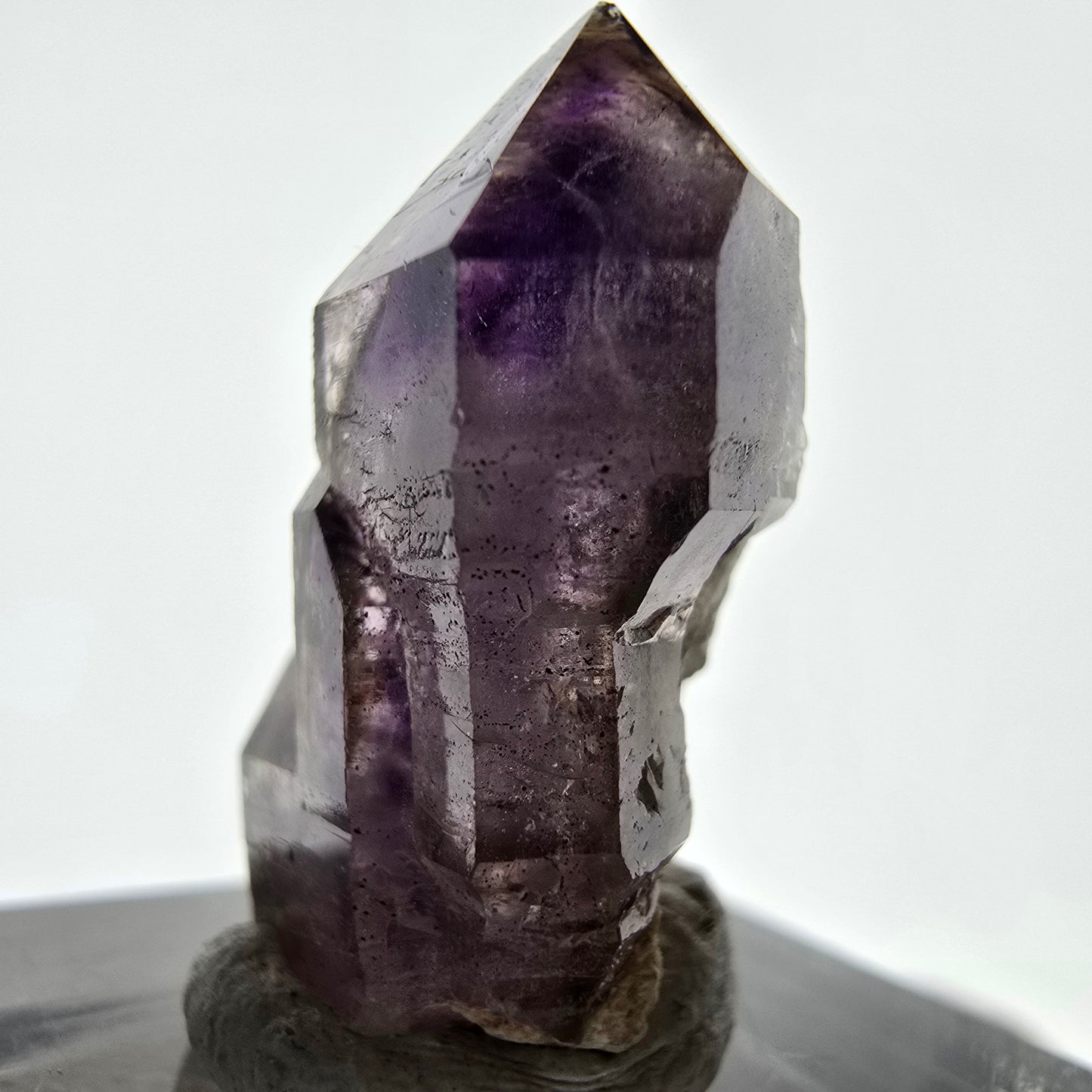 Rare spécimen de sceptre d'améthyste fantôme, Brandberg, Namibie, 25 x 15 x 10 mm