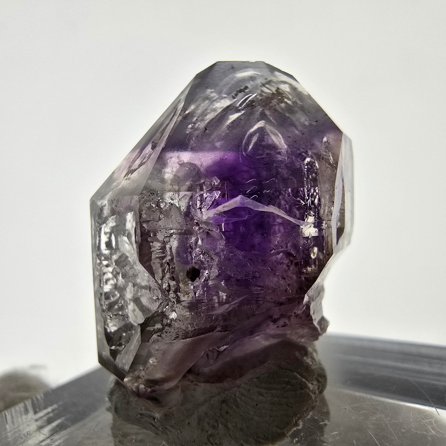 Améthyste fantôme rare, pointe de sceptre Brandberg, Namibie, 23 x 19 x 15 mm