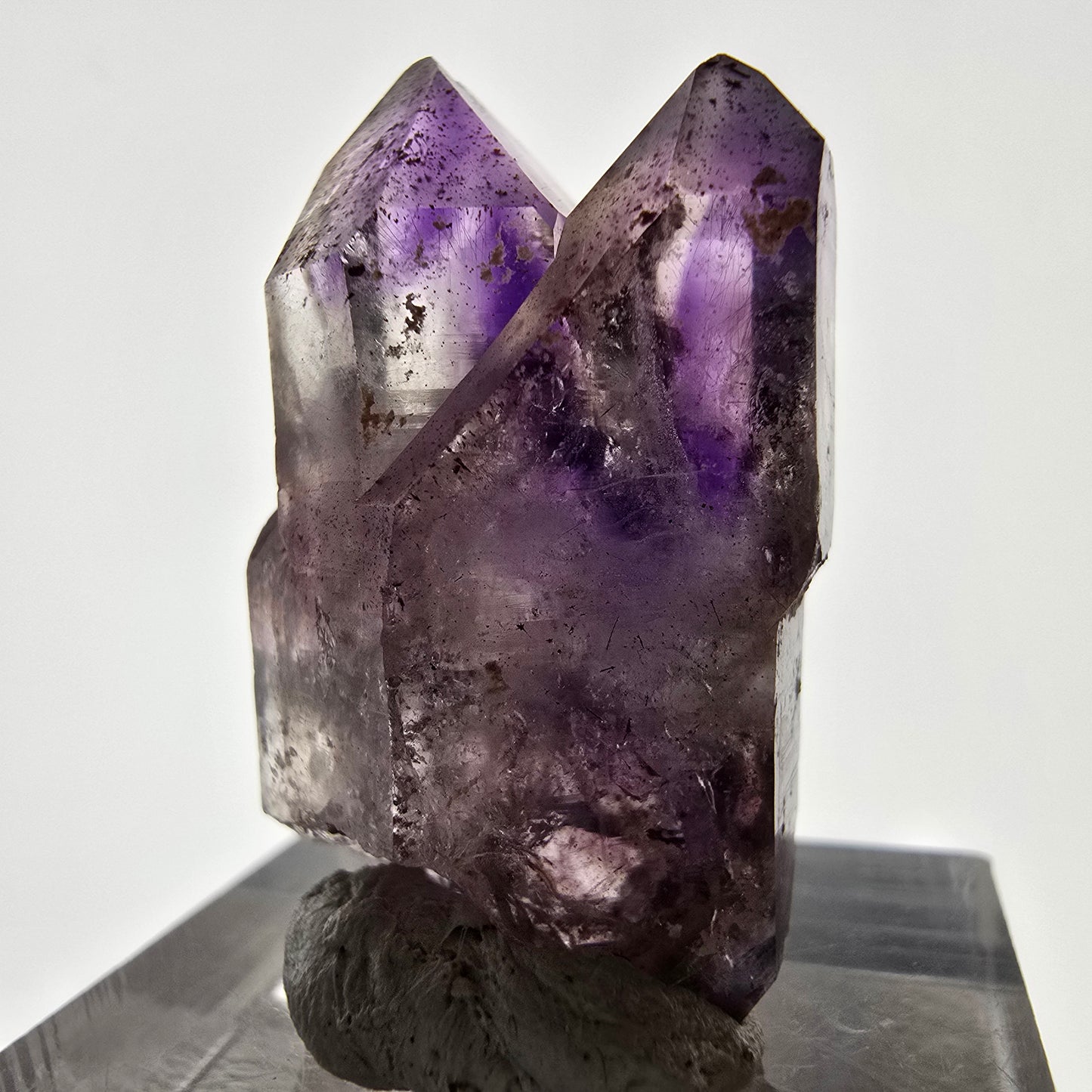 Rare spécimen de sceptre d'améthyste fantôme, Brandberg, Namibie, 31 x 19 x 14 mm