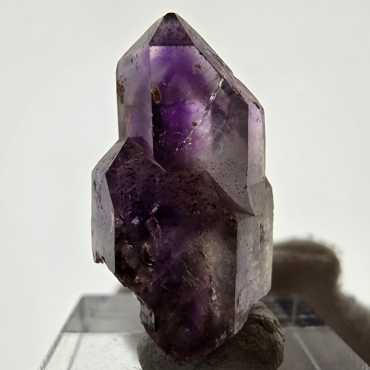Rare spécimen de sceptre d'améthyste fantôme, Brandberg, Namibie, 31 x 19 x 14 mm