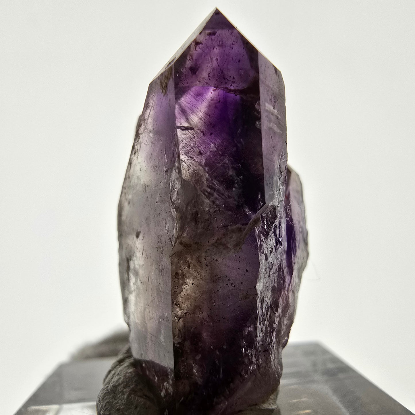 Rare spécimen de sceptre d'améthyste fantôme, Brandberg, Namibie, 31 x 19 x 14 mm
