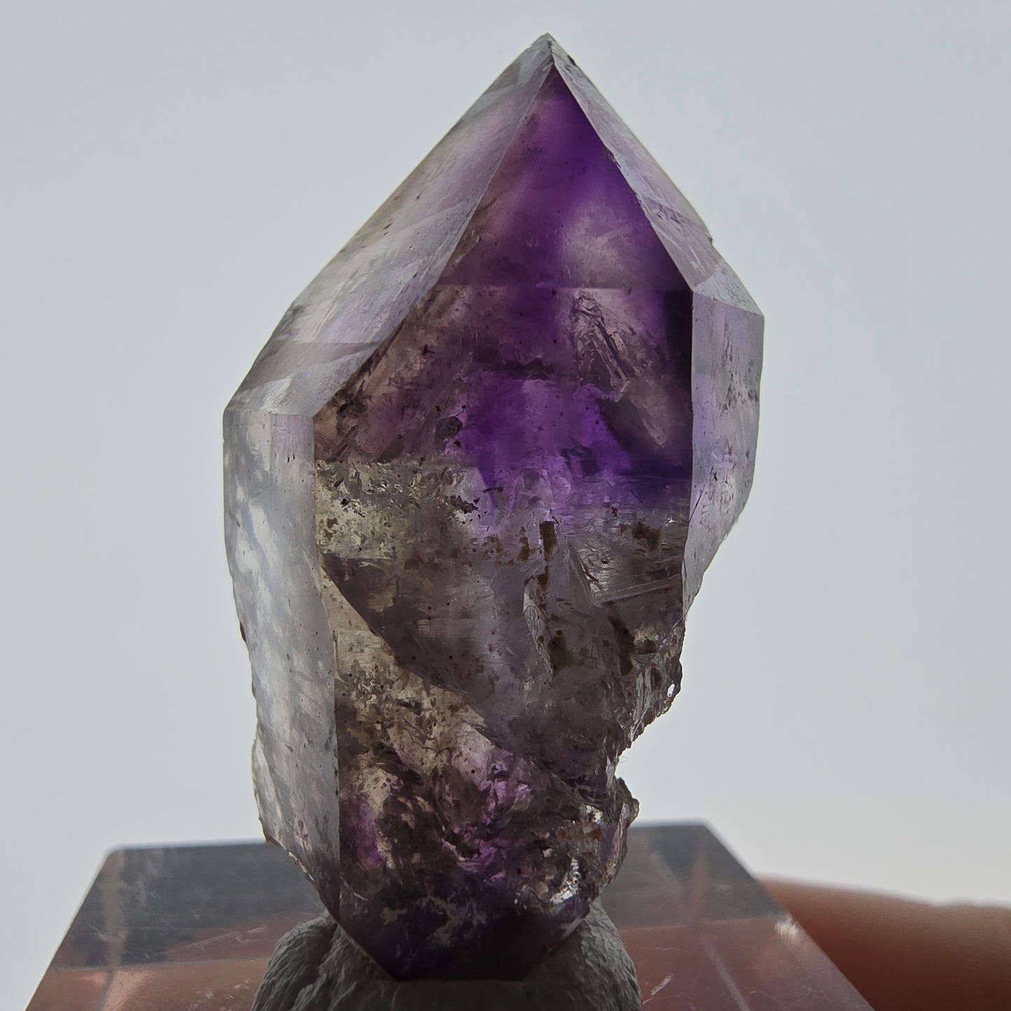 Améthyste fantôme rare DT Scepter Point Brandberg, Namibie 37 x 20 x 16 mm