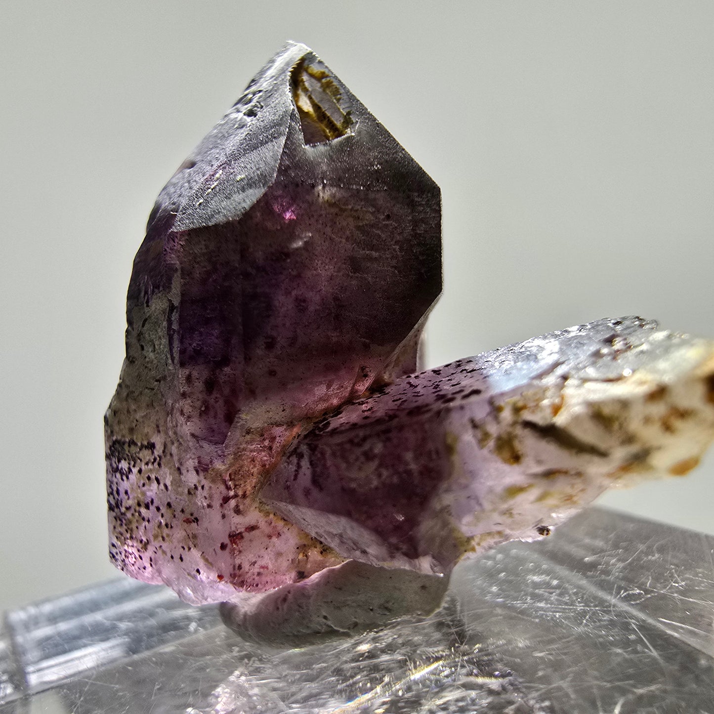 Rare spécimen de sceptre d'améthyste fantôme, Brandberg, Namibie, 25 x 24 x 14 mm