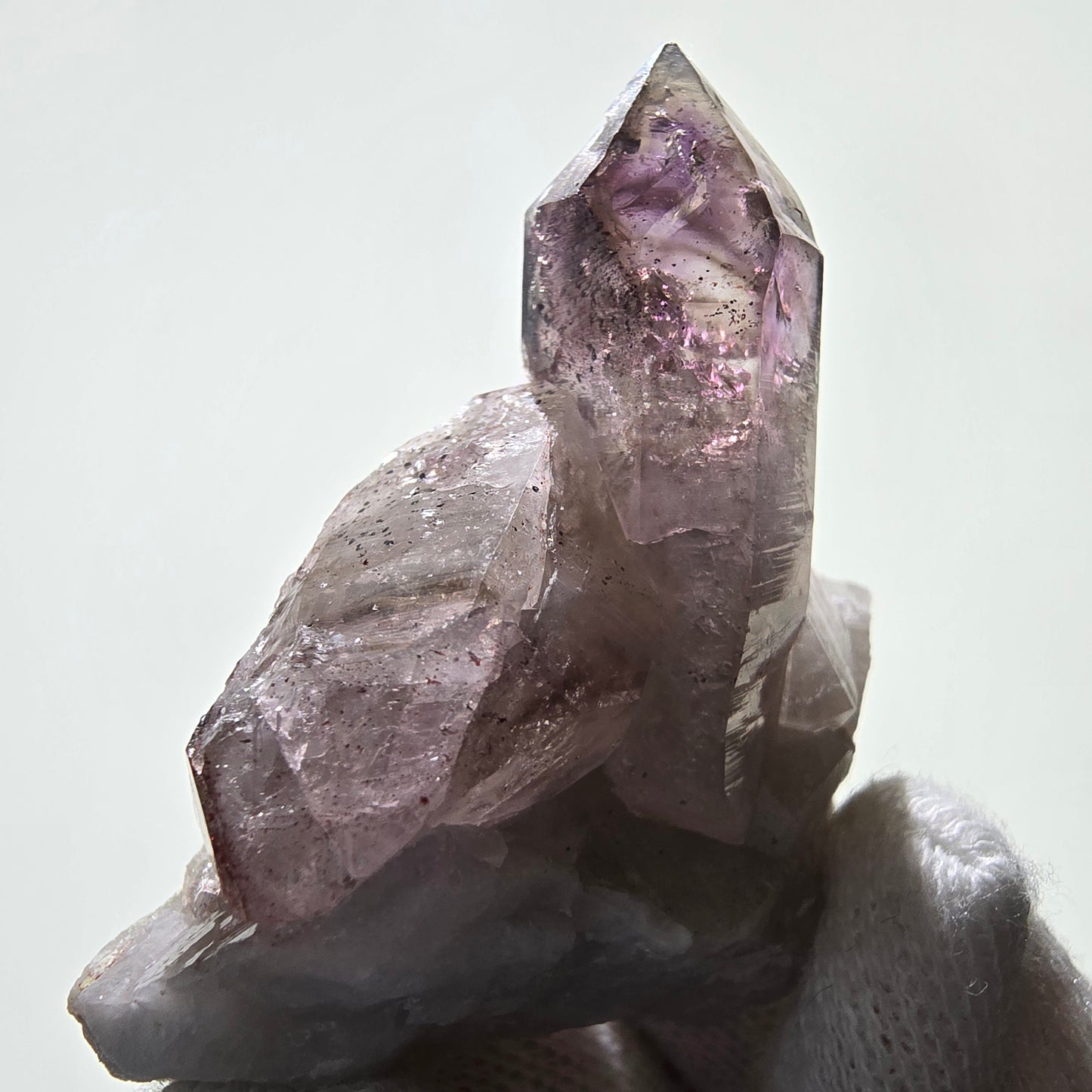 Rare sceptre d'améthyste fantôme sur scène matricielle Brandberg, Namibie 53*45*19mm
