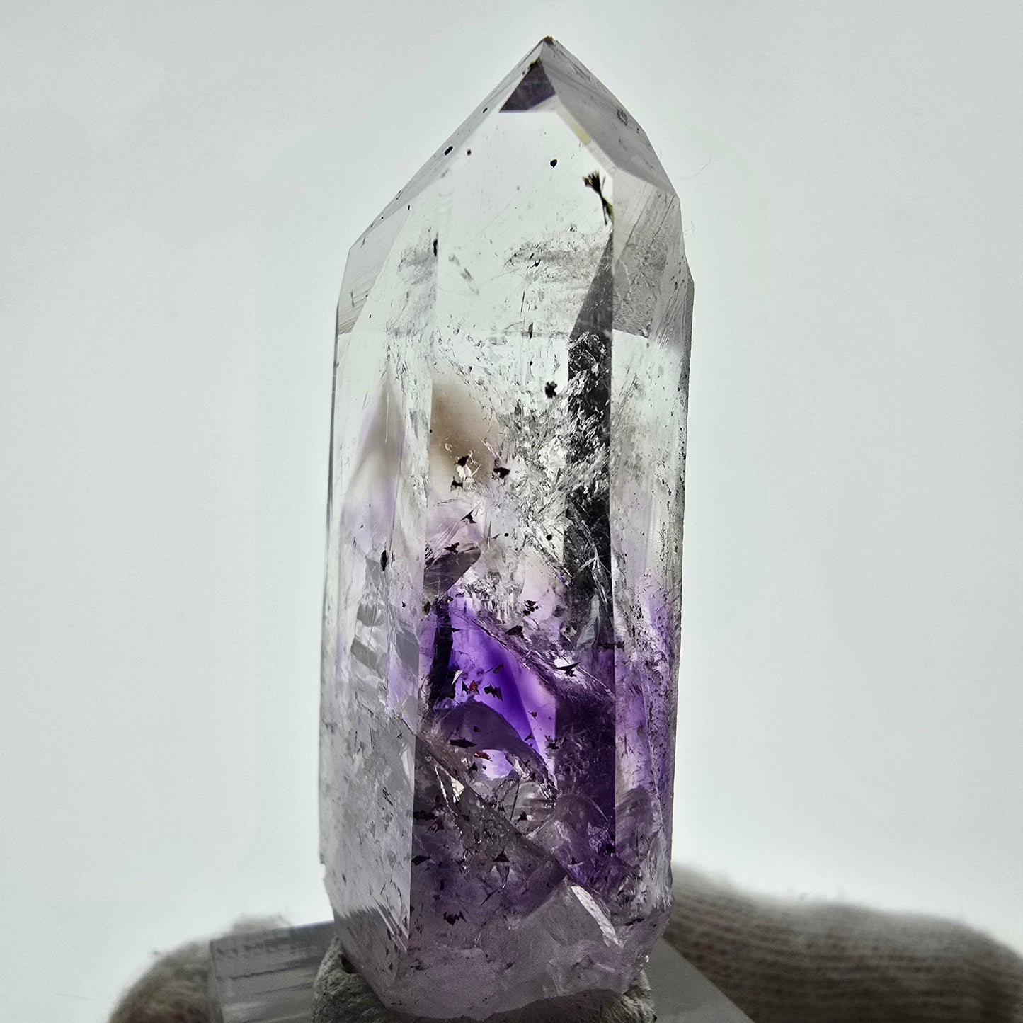 Améthyste fantôme Enhydro Harlequin avec épidote, mine Streep, Namibie, 55 x 26 x 14 mm