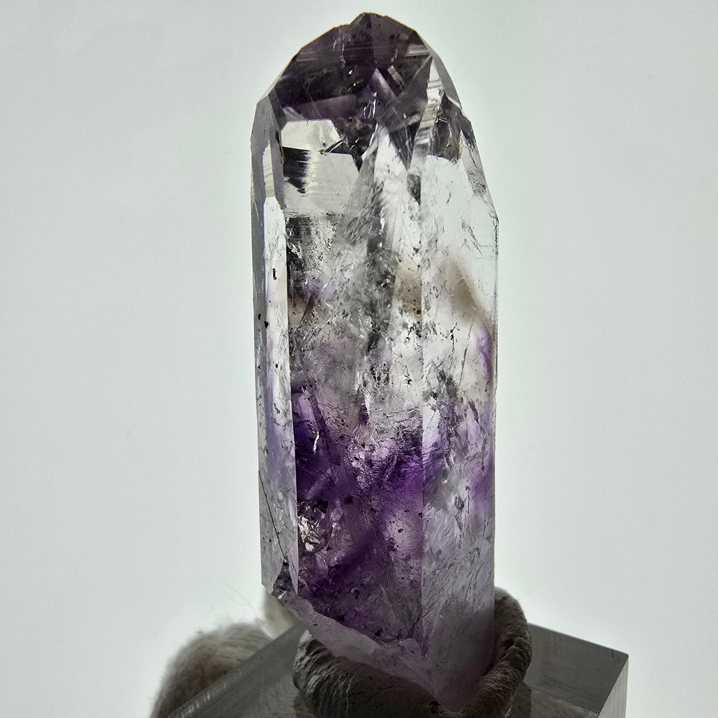 Améthyste fantôme Enhydro Harlequin avec épidote, mine Streep, Namibie, 55 x 26 x 14 mm