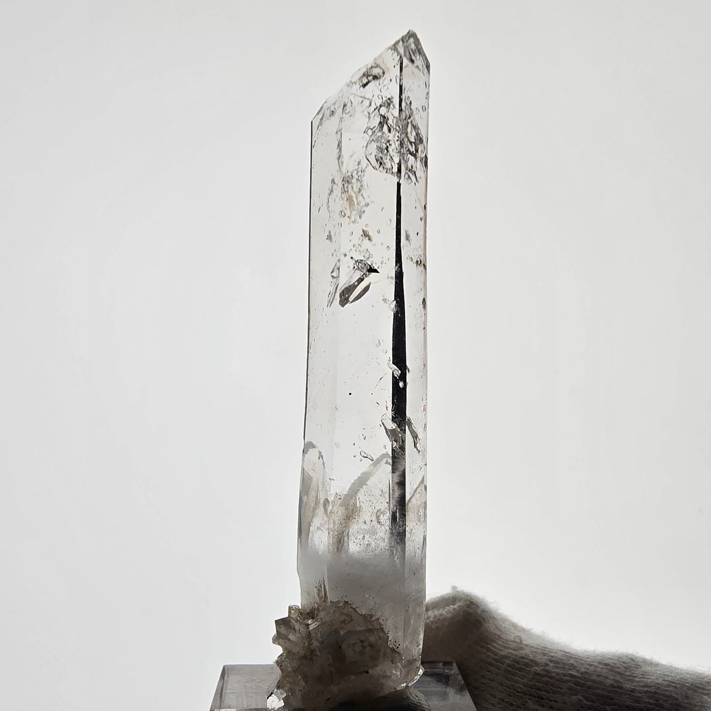 Sceptre en quartz fumé fantôme lémurien, poche Saint-Valentin, Namibie, 71 x 20 x 15 mm