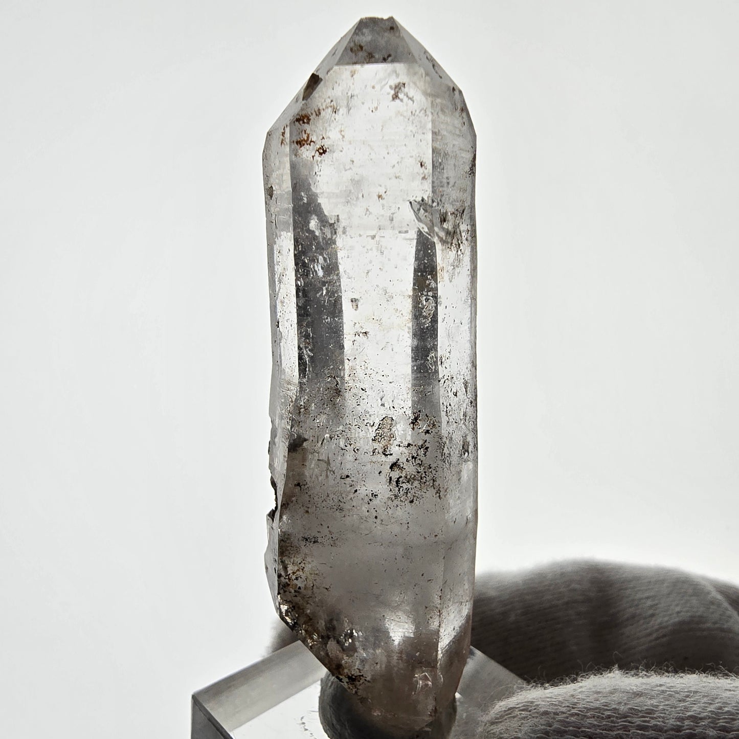 Sceptre de poche Saint-Valentin en quartz fumé fantôme squelette, Namibie 64 x 19 x 18 mm