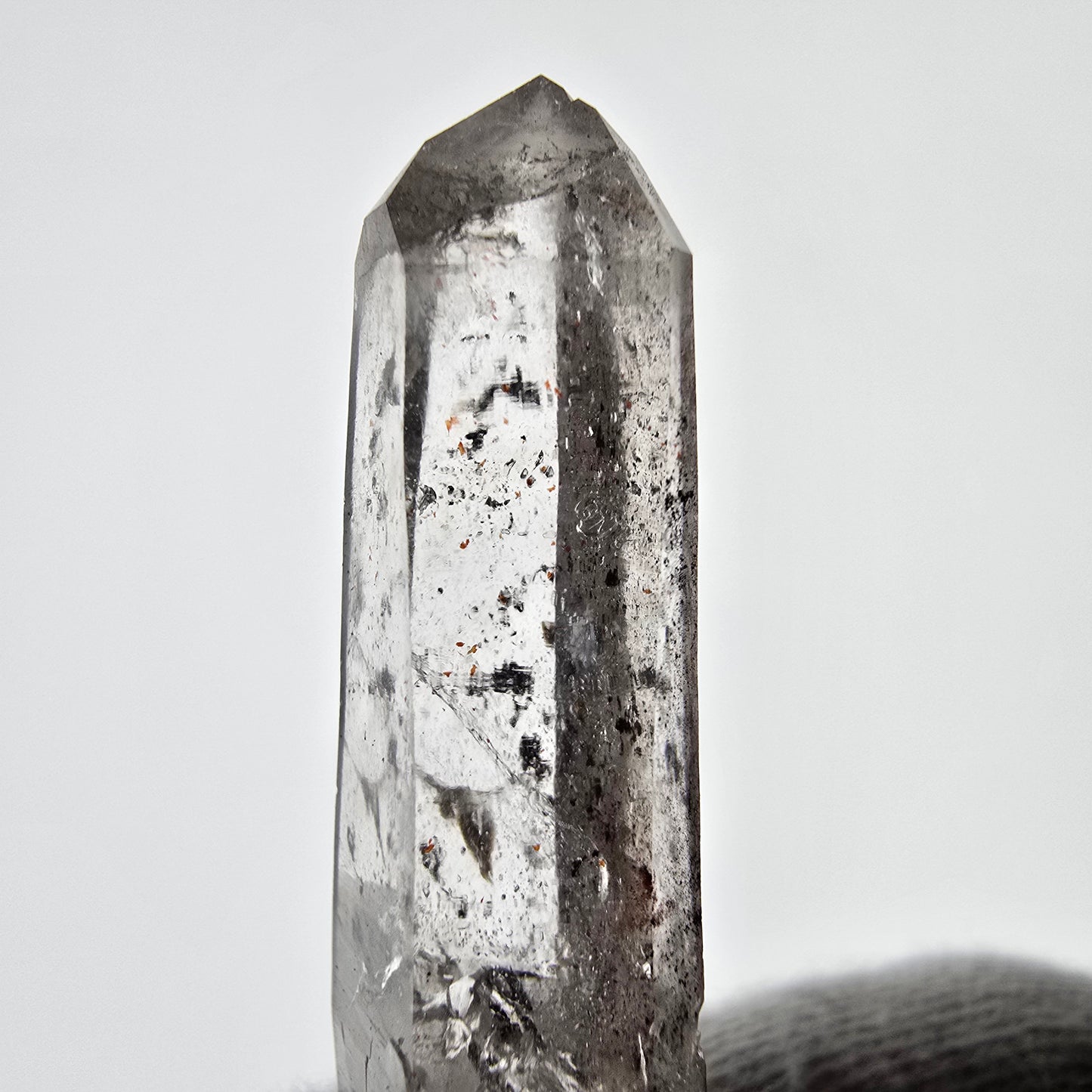 Sceptre de poche Saint-Valentin en quartz fumé fantôme squelette, Namibie 60 x 18 x 14 mm