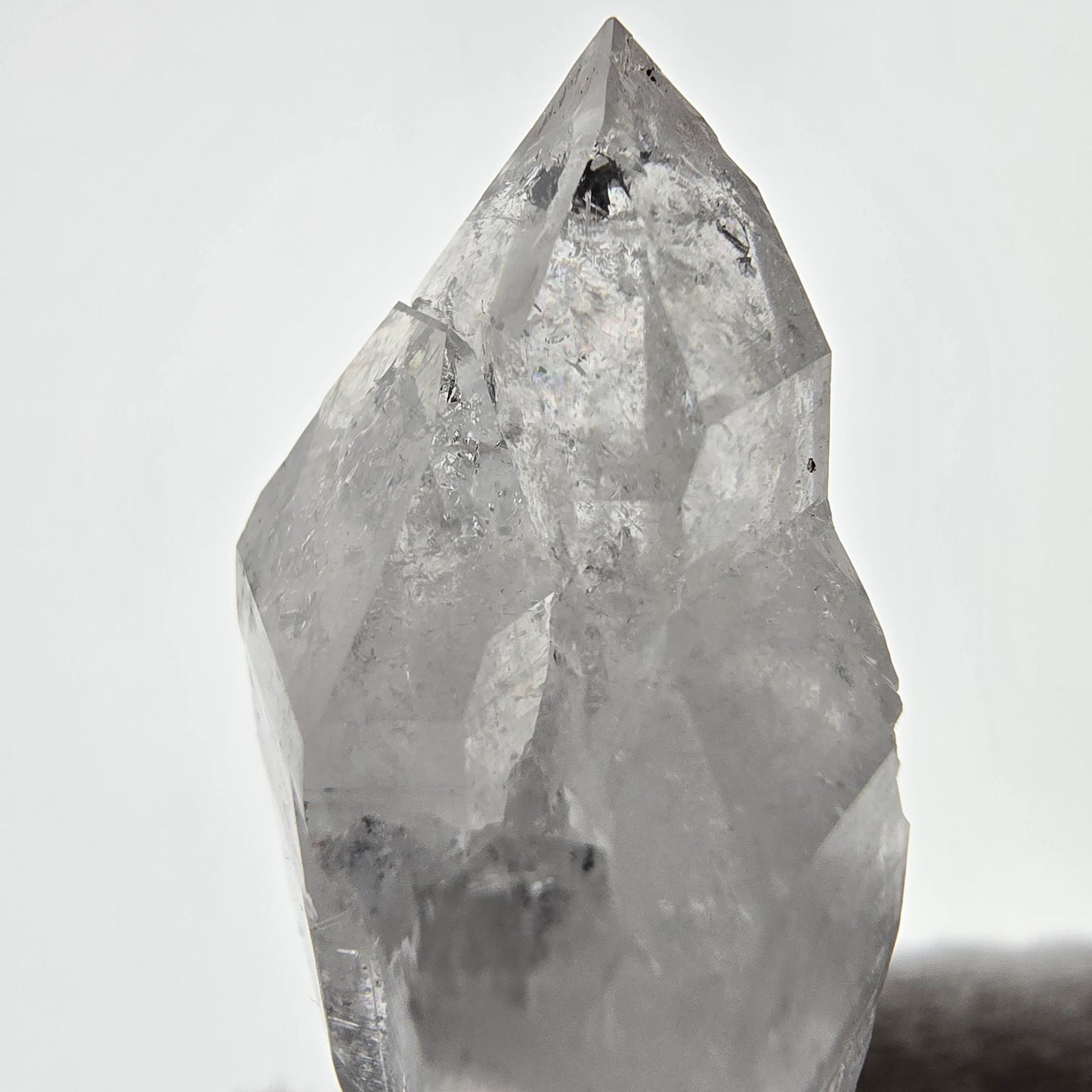 Sceptre de poche Saint-Valentin en quartz fumé fantôme squelette, Namibie 56 x 25 x 16 mm