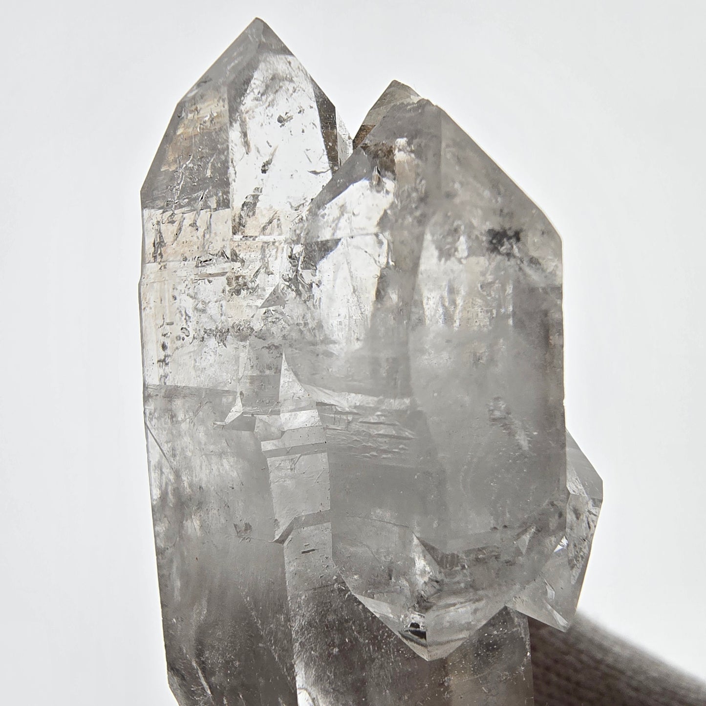 Sceptre de poche Saint-Valentin en quartz fumé fantôme squelette, Namibie 61 x 25 x 23 mm