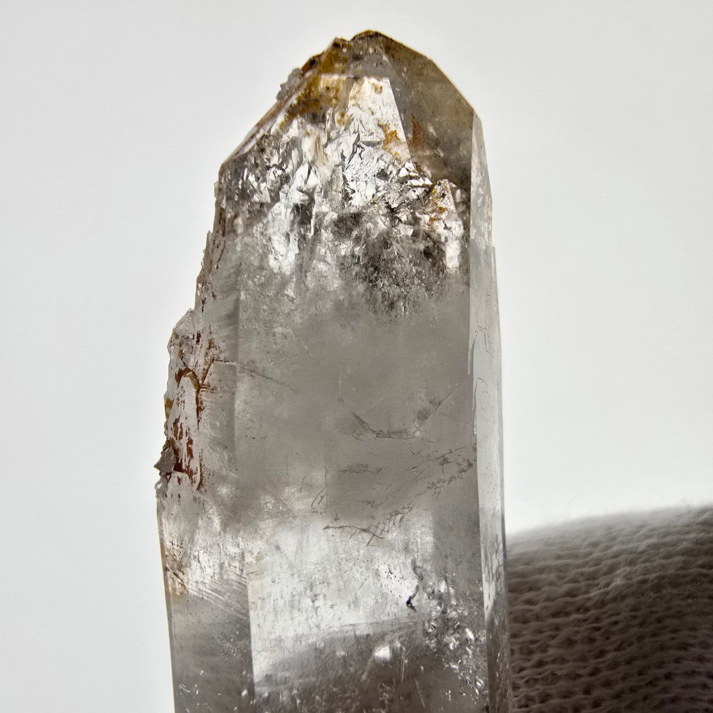 Sceptre de poche Saint-Valentin en quartz fumé fantôme squelette, Namibie 54 x 18 x 13 mm