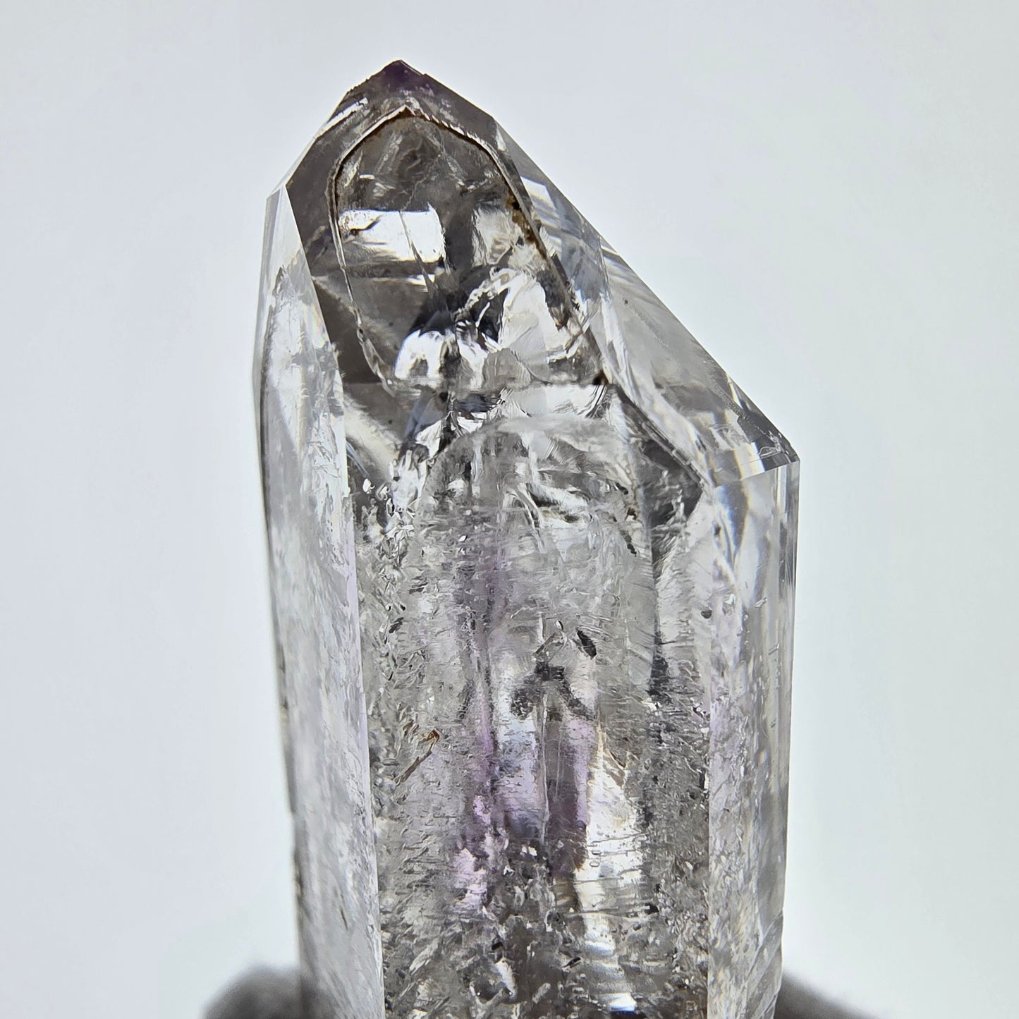 Sceptre squelette en améthyste Enhydro, pochette bulle XL pour la Saint-Valentin, Namibie 50 x 31 x 16 mm