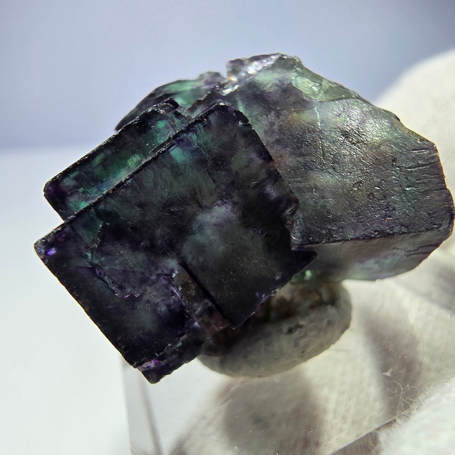 Spécimen rare de cube de fluorite fantôme, vert zonal et violet, Okorusu, Namibie, 28 x 24 x 21 mm