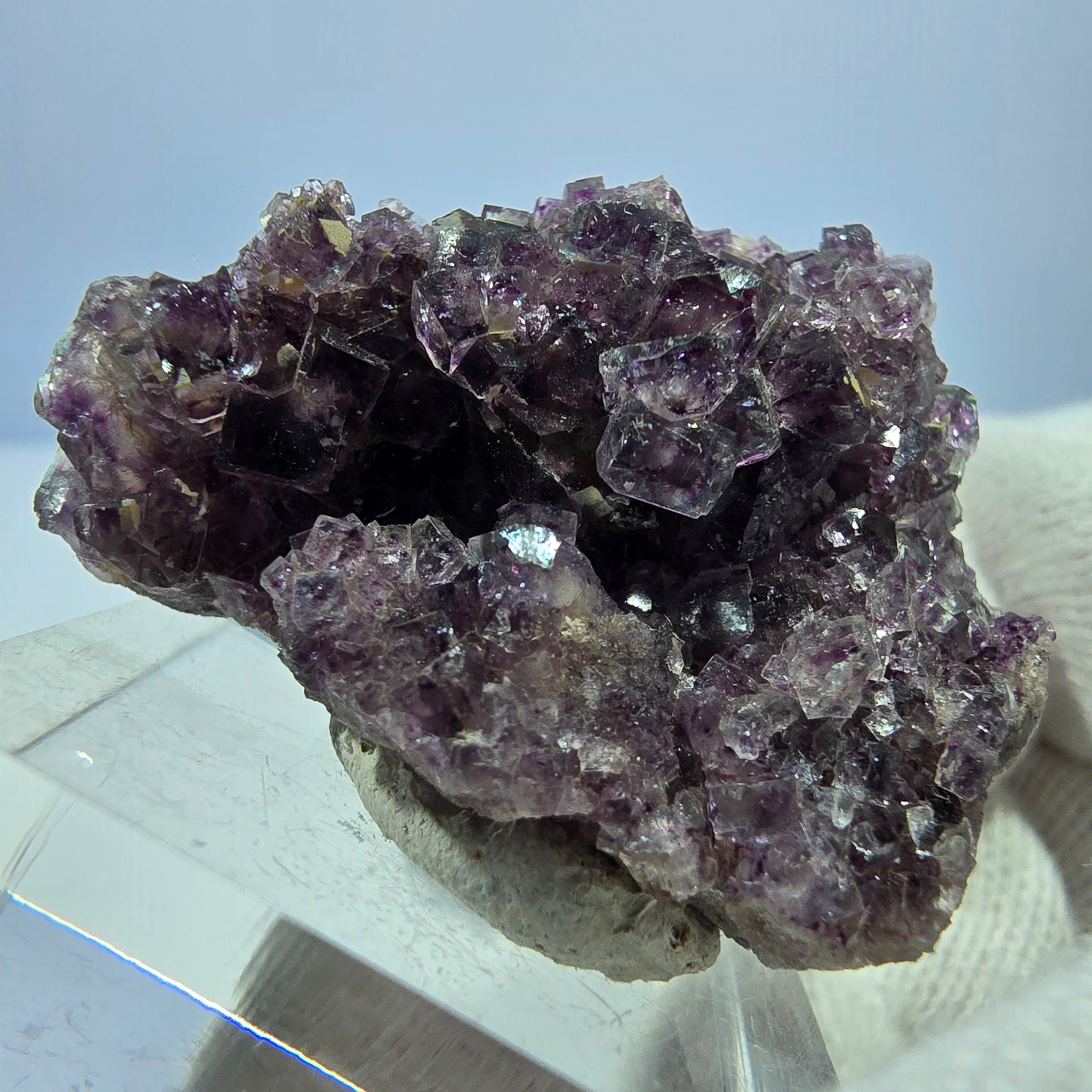 Spécimen rare de cube de fluorite fantôme, vert zonal et violet, Okorusu, Namibie, 38 x 28 x 12 mm
