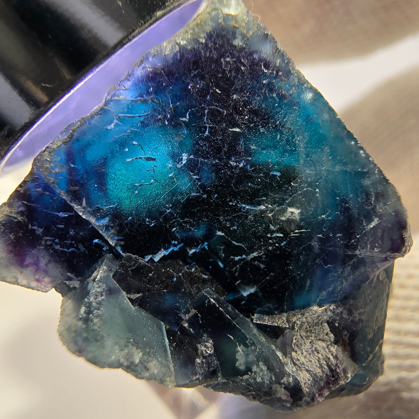 Spécimen de cube de fluorite fantôme, zonal – Nouvelle découverte ! Okorusu, Namibie, 27 x 19 x 21 mm