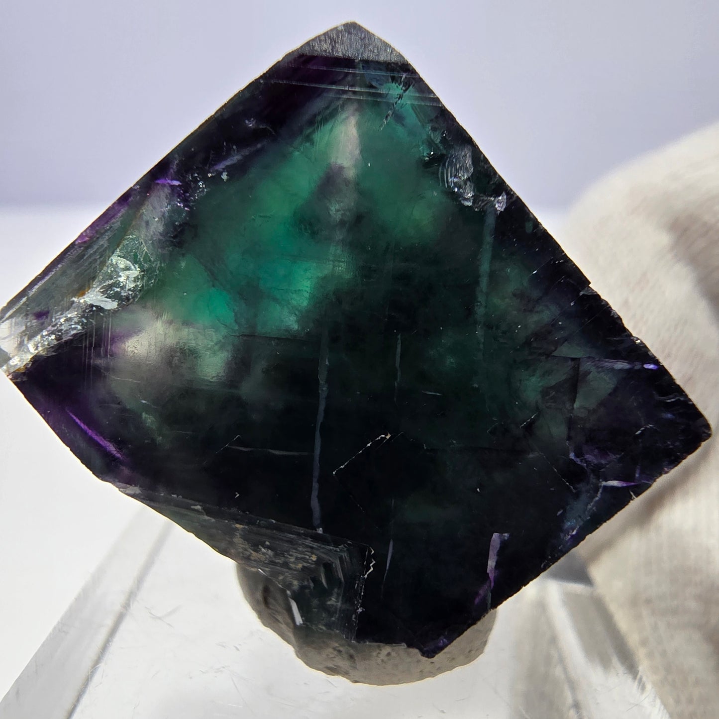 Rare cube de fluorite fantôme, vert violet zonal Okorusu, Namibie 30*27*20mm