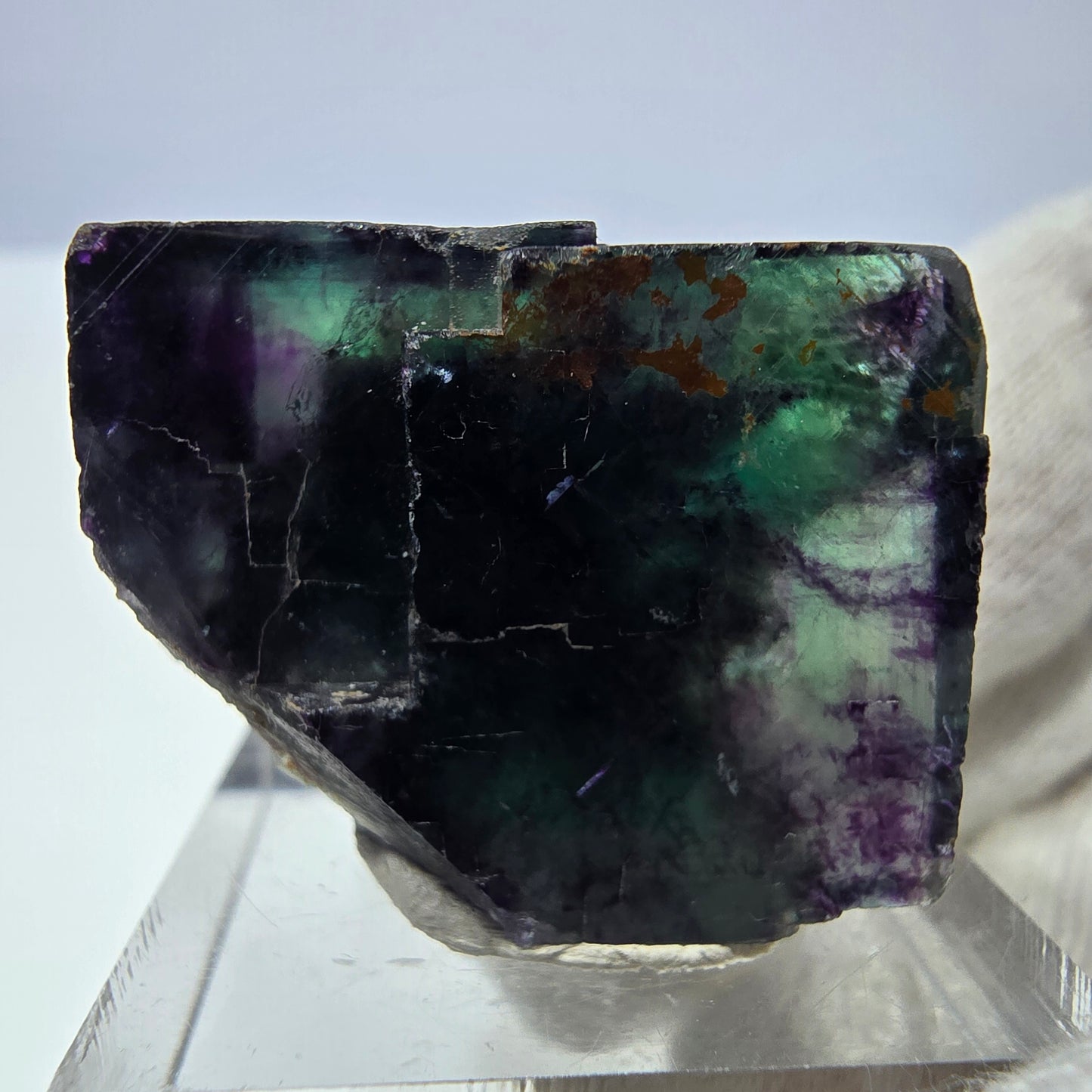 Spécimen rare de cube de fluorite fantôme, vert-violet zonal, Okorusu, Namibie, 33 x 27 x 21 mm