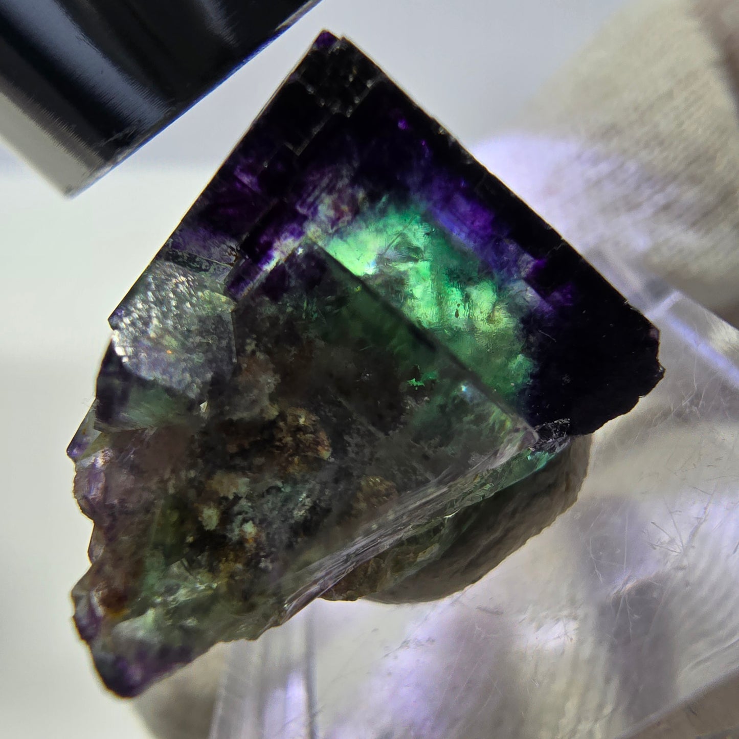 Spécimen rare de cube de fluorite fantôme, vert zonal et violet, Okorusu, Namibie, 28 x 16 x 18 mm