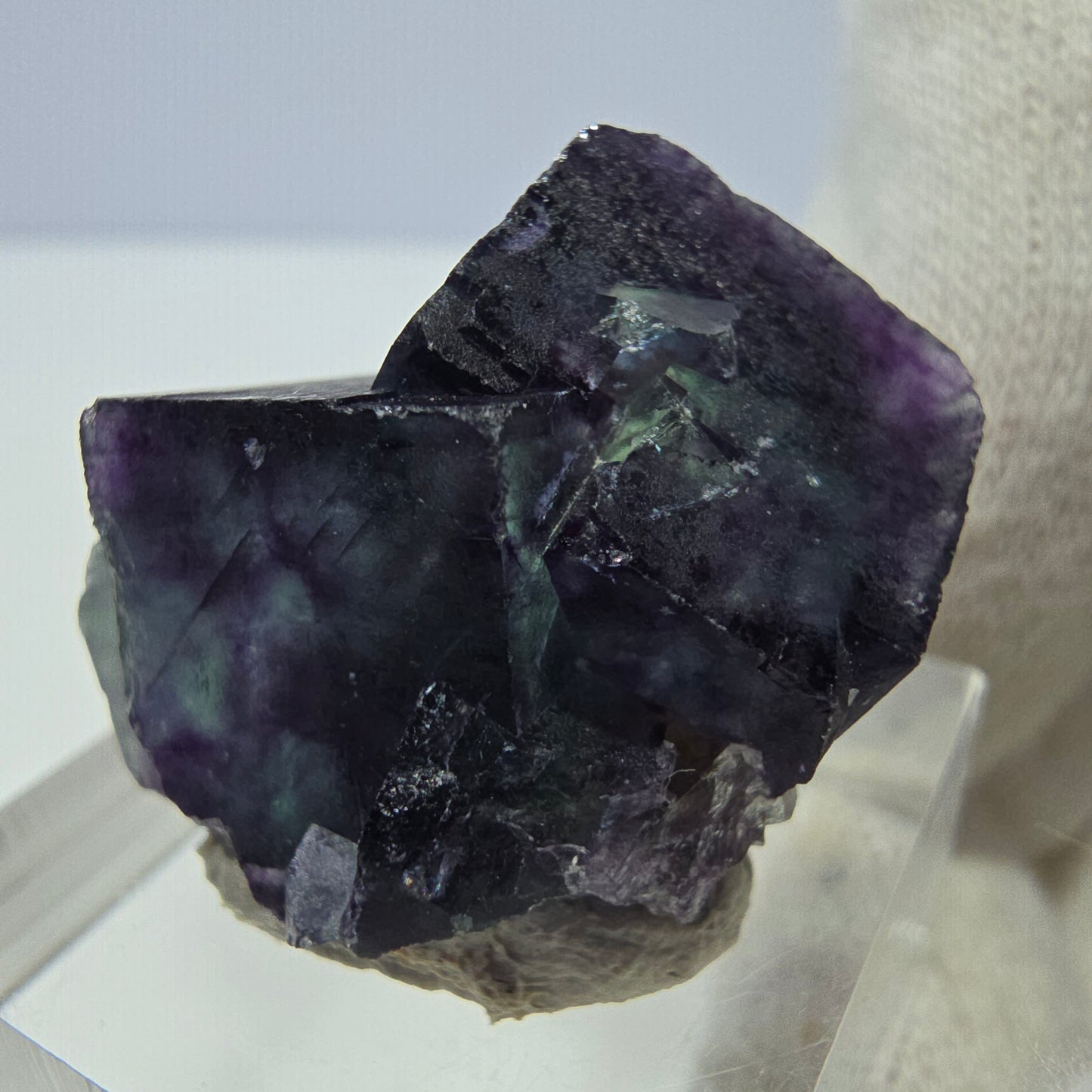 Spécimen rare de cube de fluorite fantôme, vert zonal et violet, Okorusu, Namibie, 30 x 21 x 16 mm