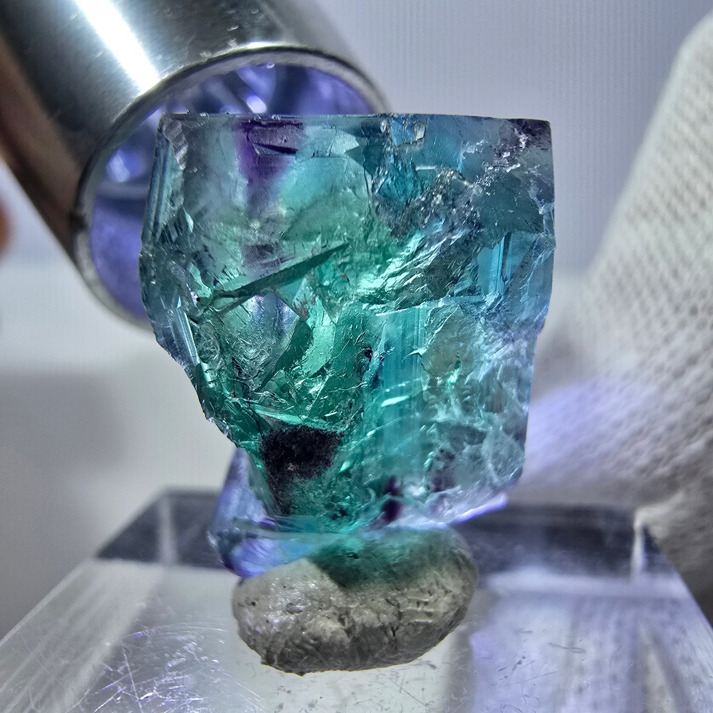 Rare cube de fluorite fantôme zonal, vert violet Okorusu, Namibie 23*21*12mm